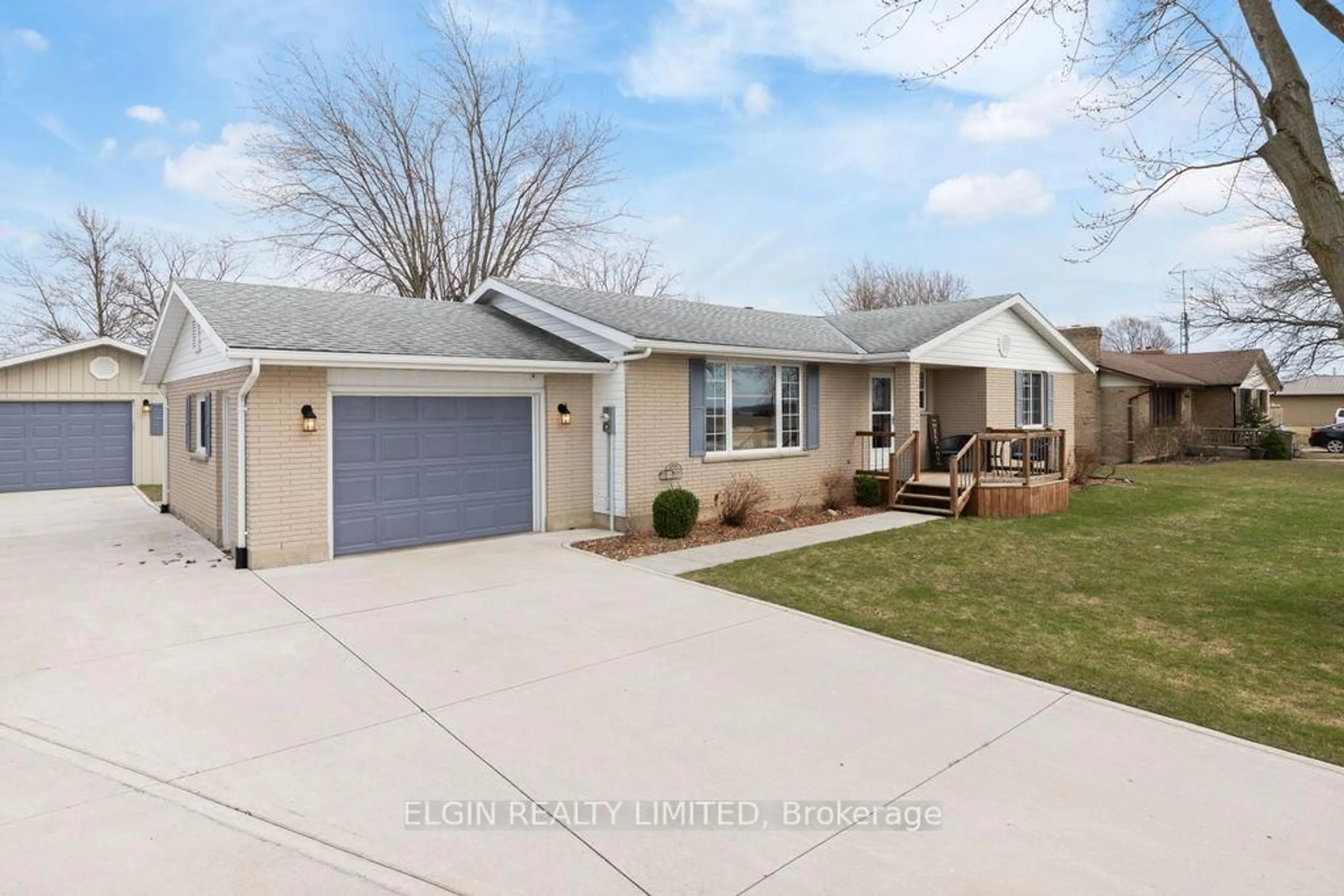 Home with vinyl exterior material, street for 3134 Queen St, Brooke-Alvinston Ontario N0N 1K0