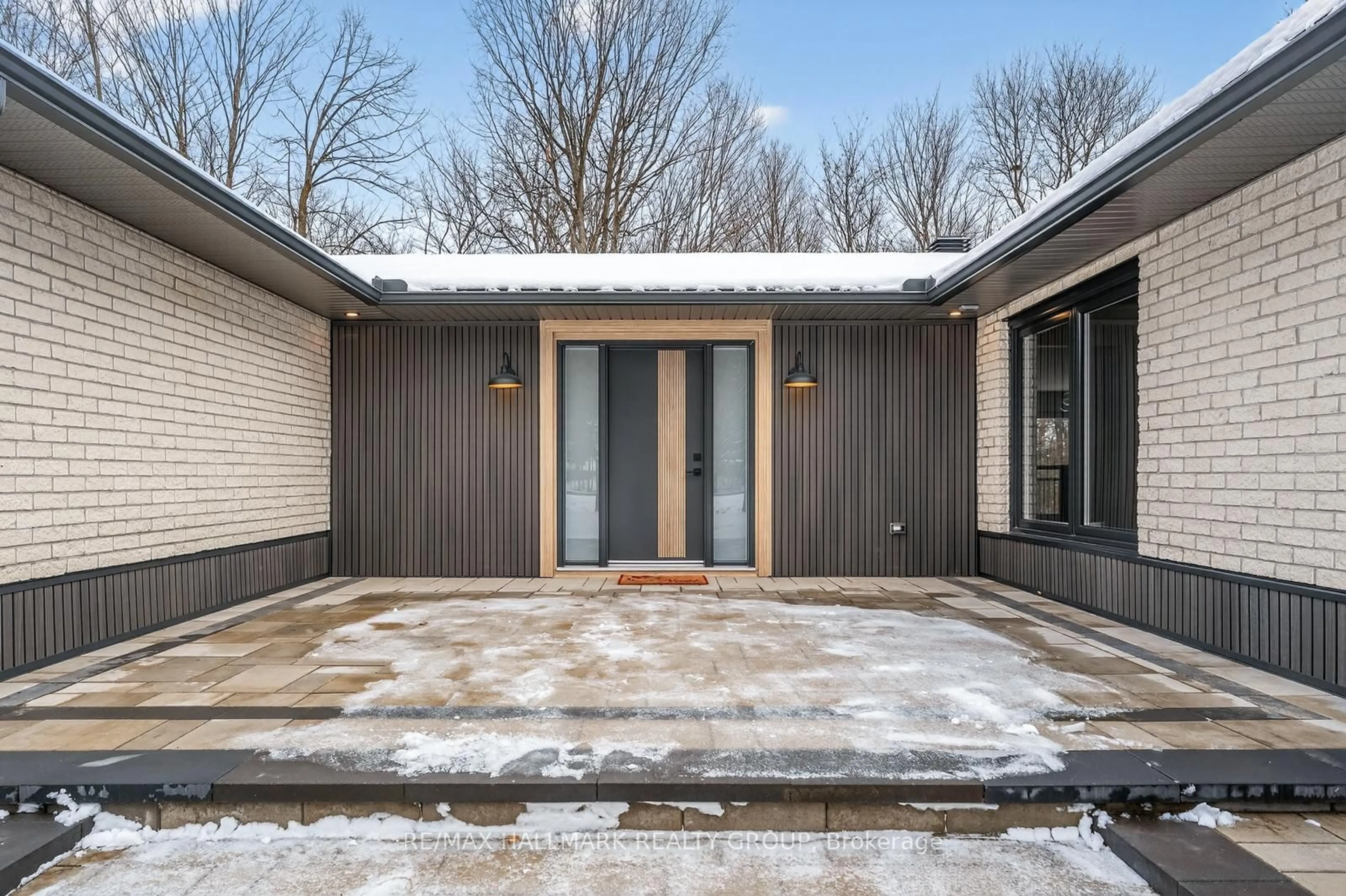 Unknown for 1625 Royal Orchard Dr, Ottawa Ontario K4C 1A9