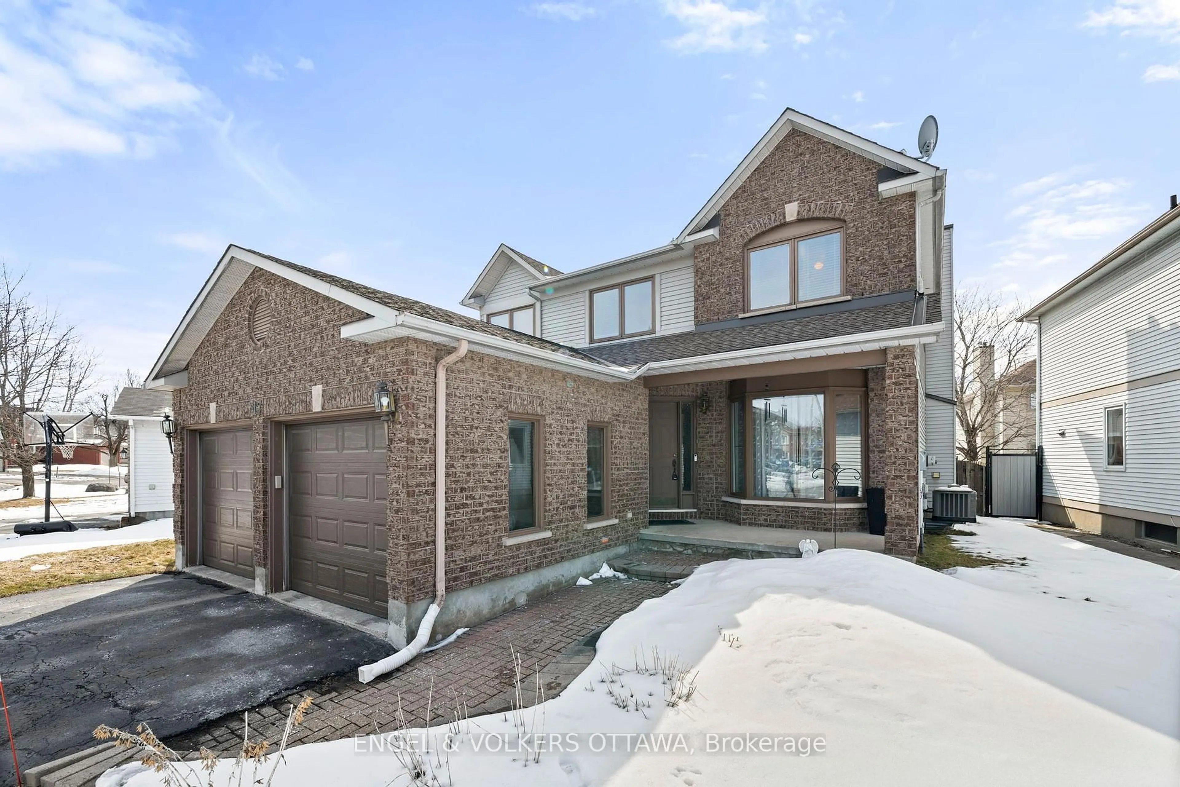 Home with brick exterior material, street for 17 Hunterswood Cres, Ottawa Ontario K1G 5V1
