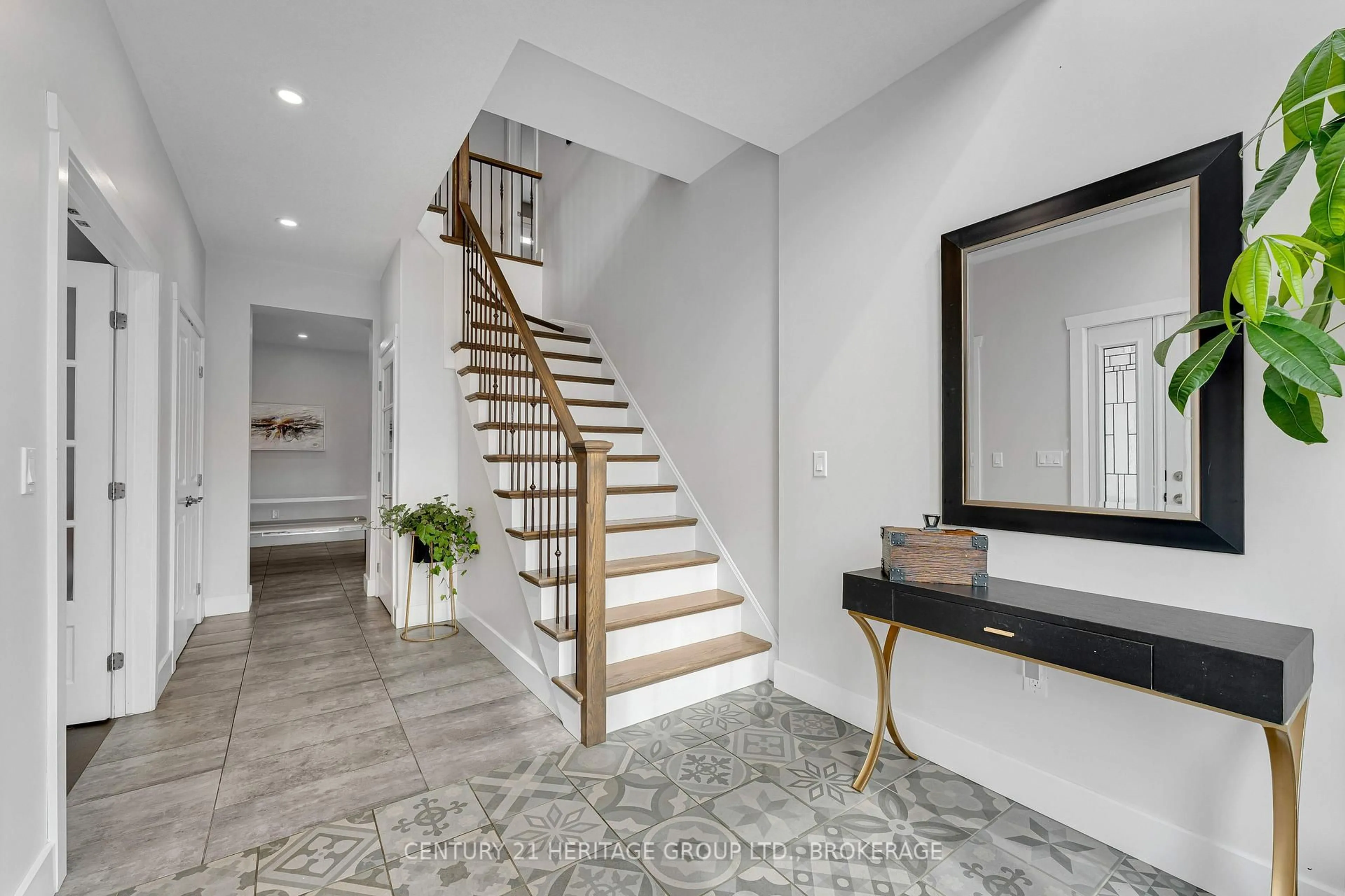Indoor entryway for 90 Aragon Rd, Kingston Ontario K0H 1S0