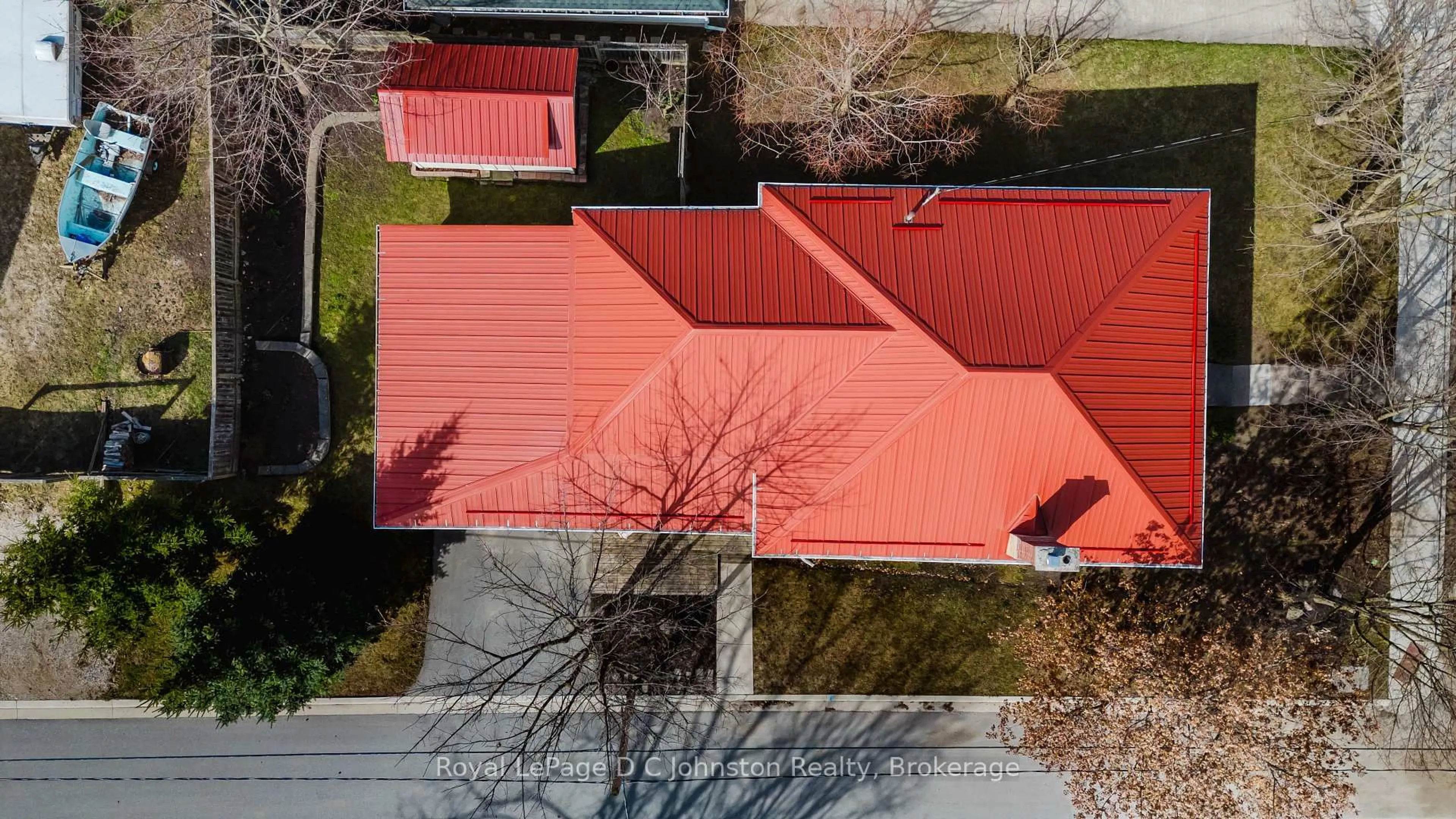 A pic from outside/outdoor area/front of a property/back of a property/a pic from drone, unknown for 83 3rd St #SW, Arran-Elderslie Ontario N0G 1L0