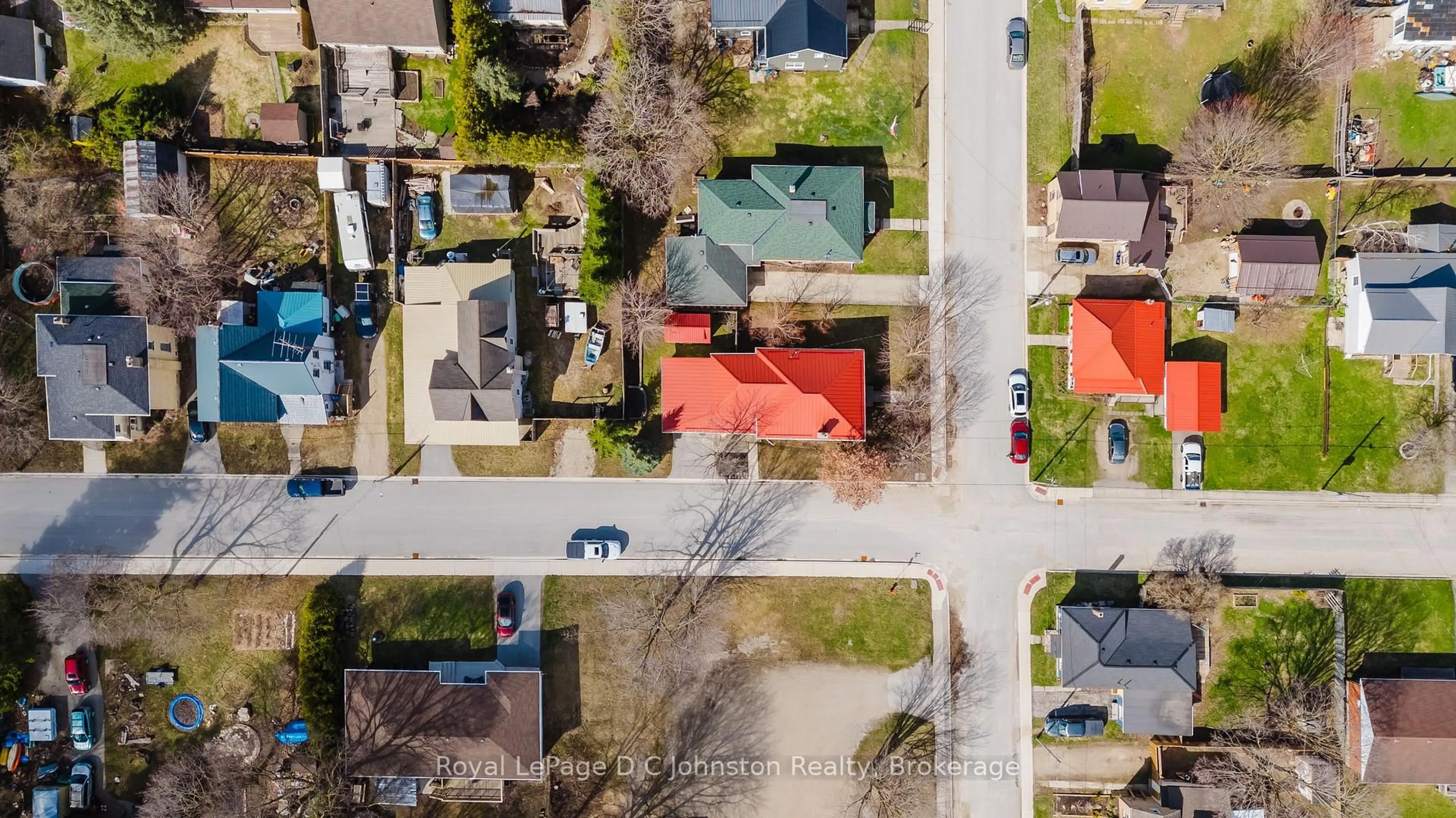 A pic from outside/outdoor area/front of a property/back of a property/a pic from drone, street for 83 3rd St #SW, Arran-Elderslie Ontario N0G 1L0