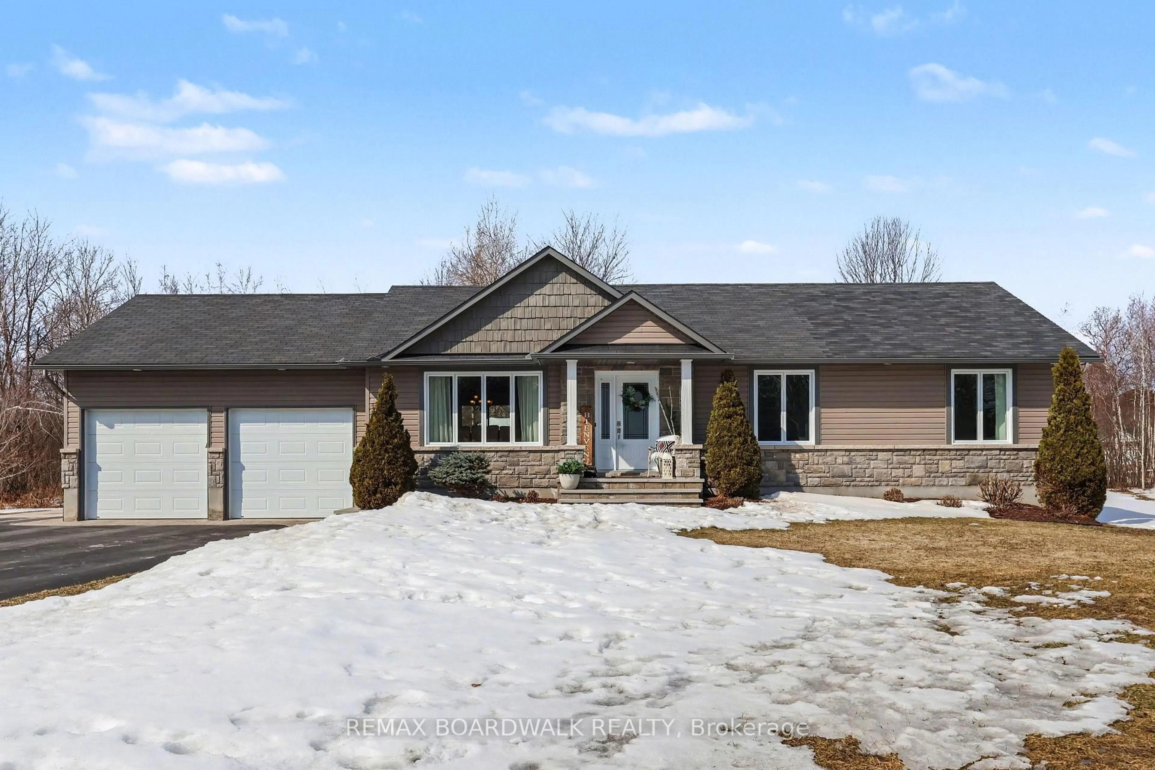 Unknown for 104 Moise Gendron St, Clarence-Rockland Ontario K0A 1E0