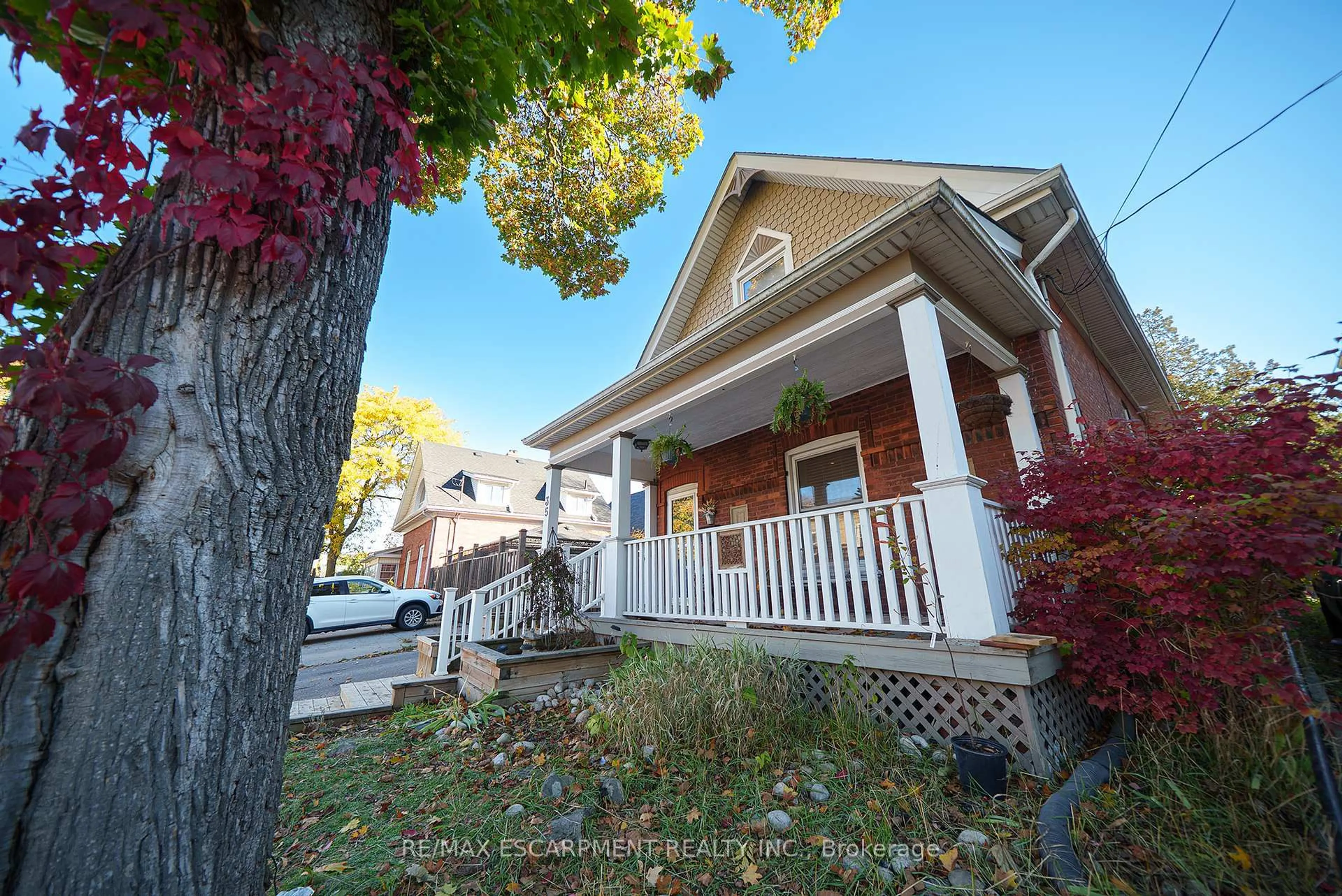 Unknown for 35 Murray St, Brantford Ontario N3S 5N4