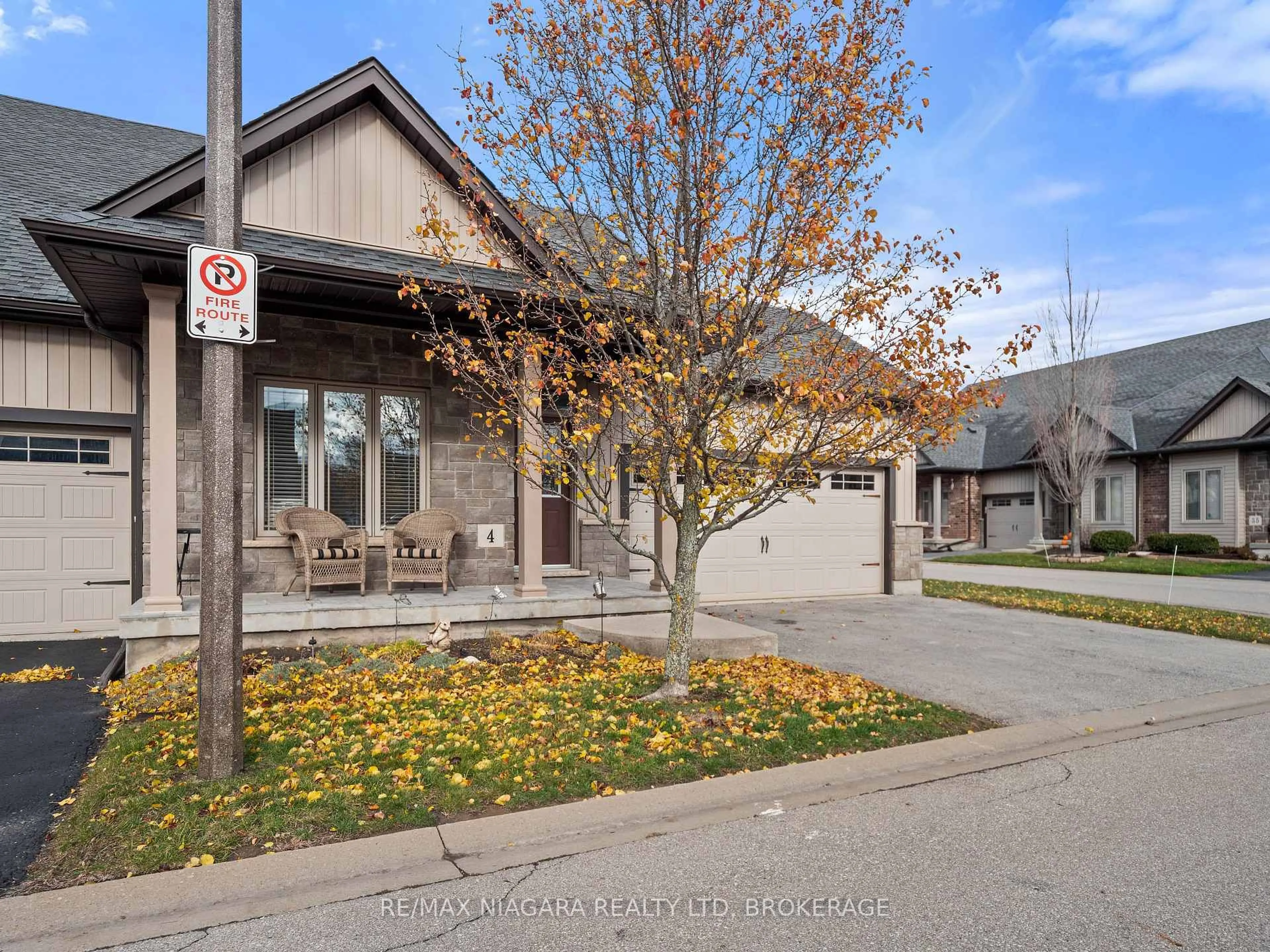 Patio, street for 9440 Eagle Ridge Dr #4, Niagara Falls Ontario L2H 0G6