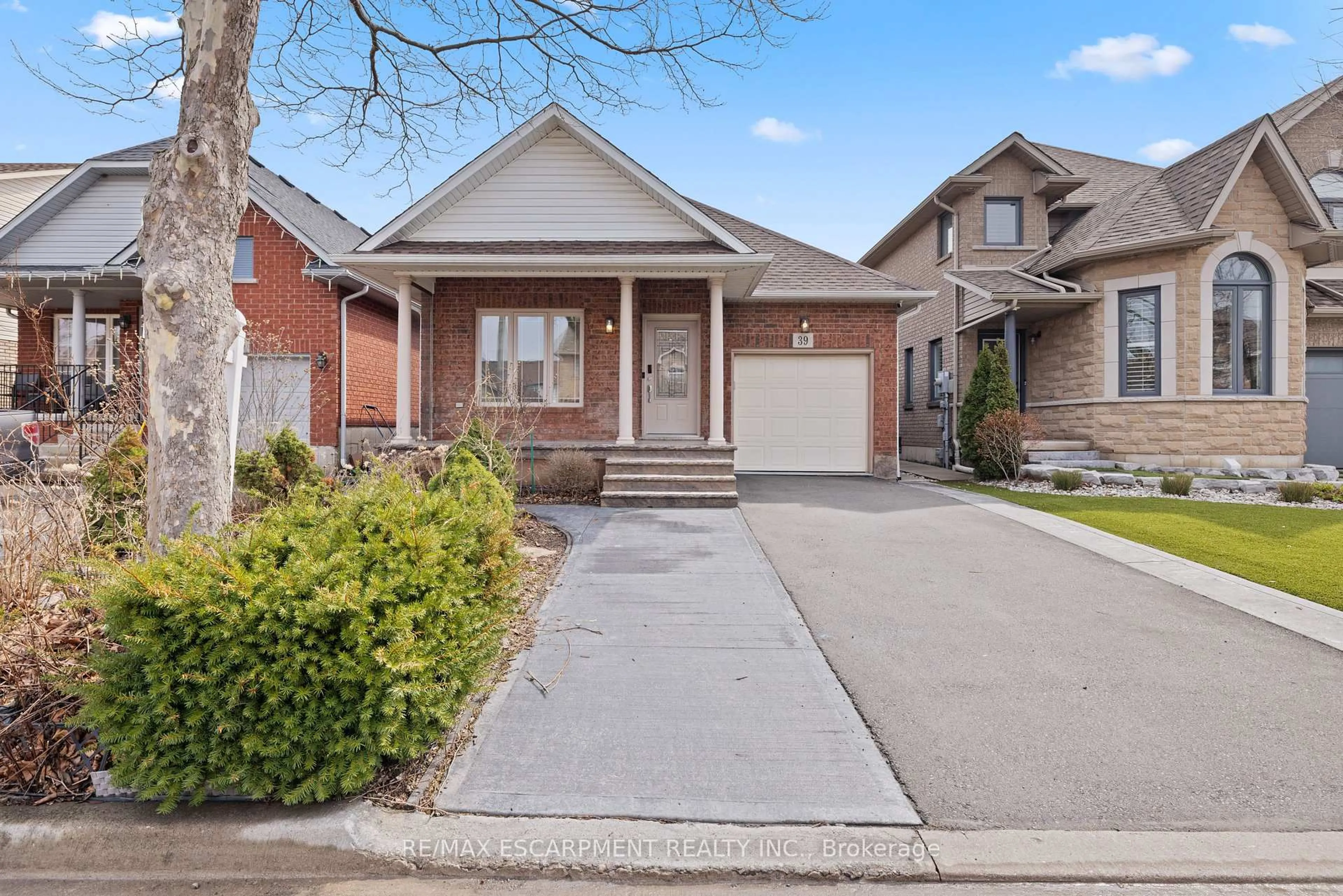 Home with brick exterior material, street for 39 McKibbon Ave, Hamilton Ontario L0R 1P0