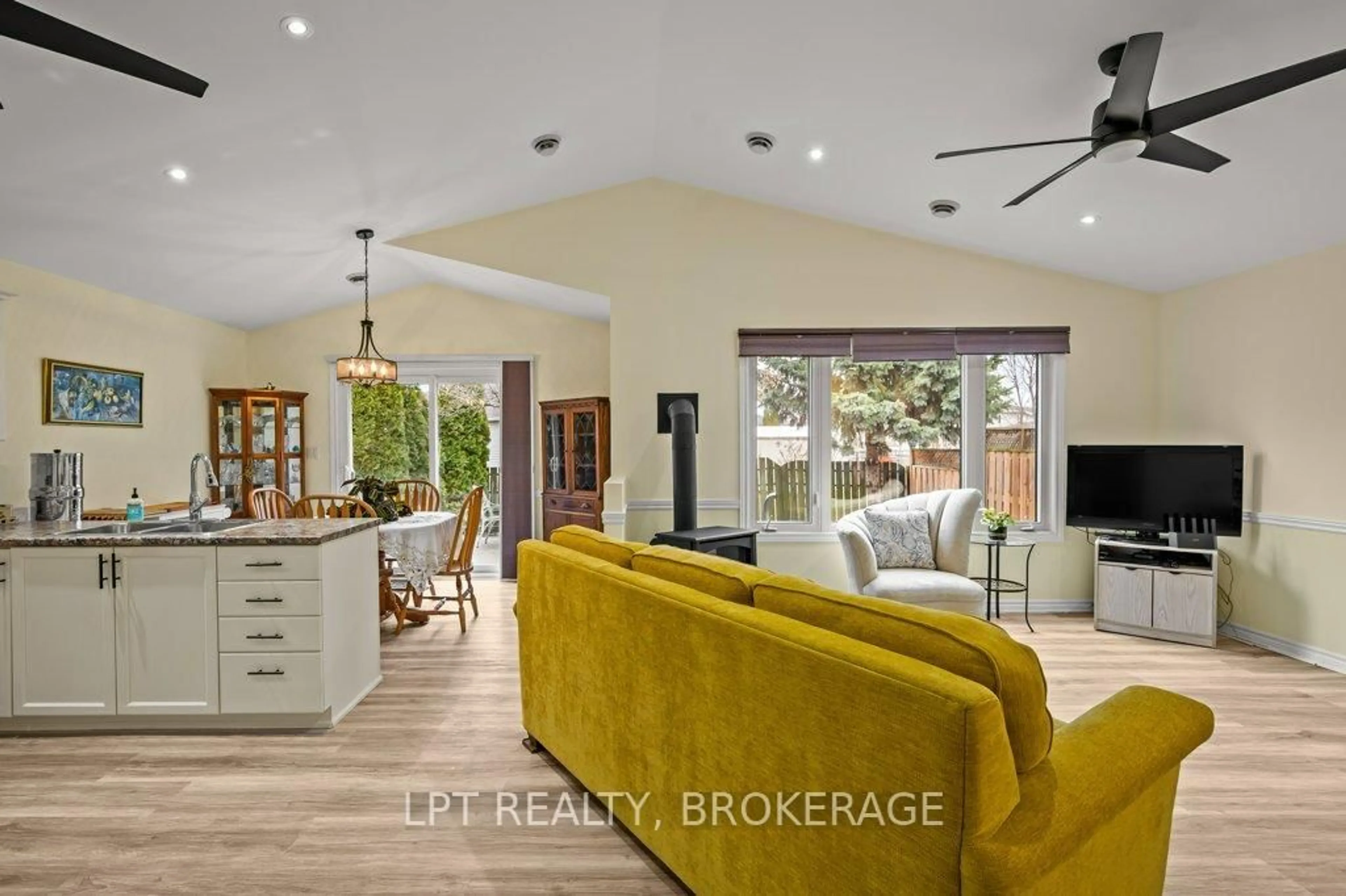 Unknown for 11 Wilfred Cres, Kingston Ontario K7K 7H1