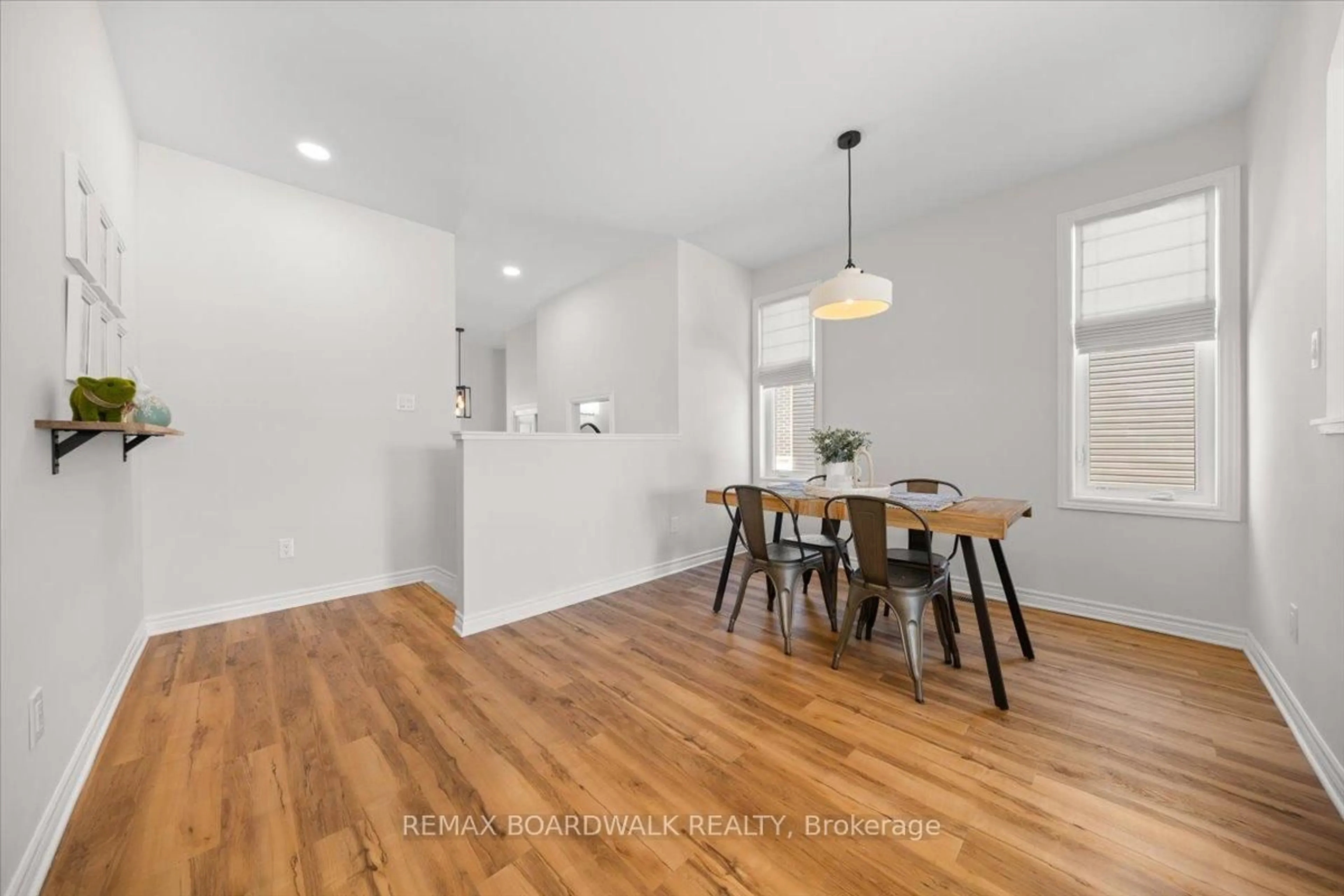 Unknown for 297 Labelle St, Russell Ontario K0A 1W0