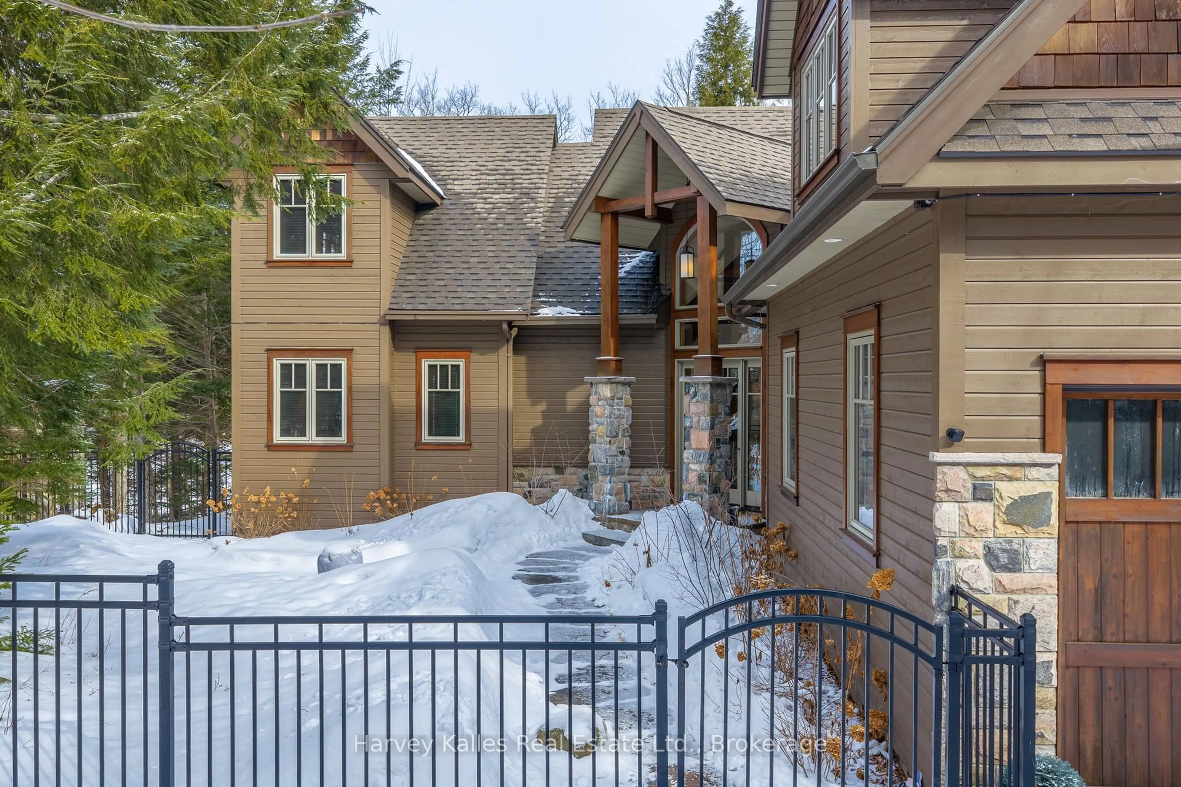 Unknown for 55 Clubhouse Dr, Huntsville Ontario P1H 1B1