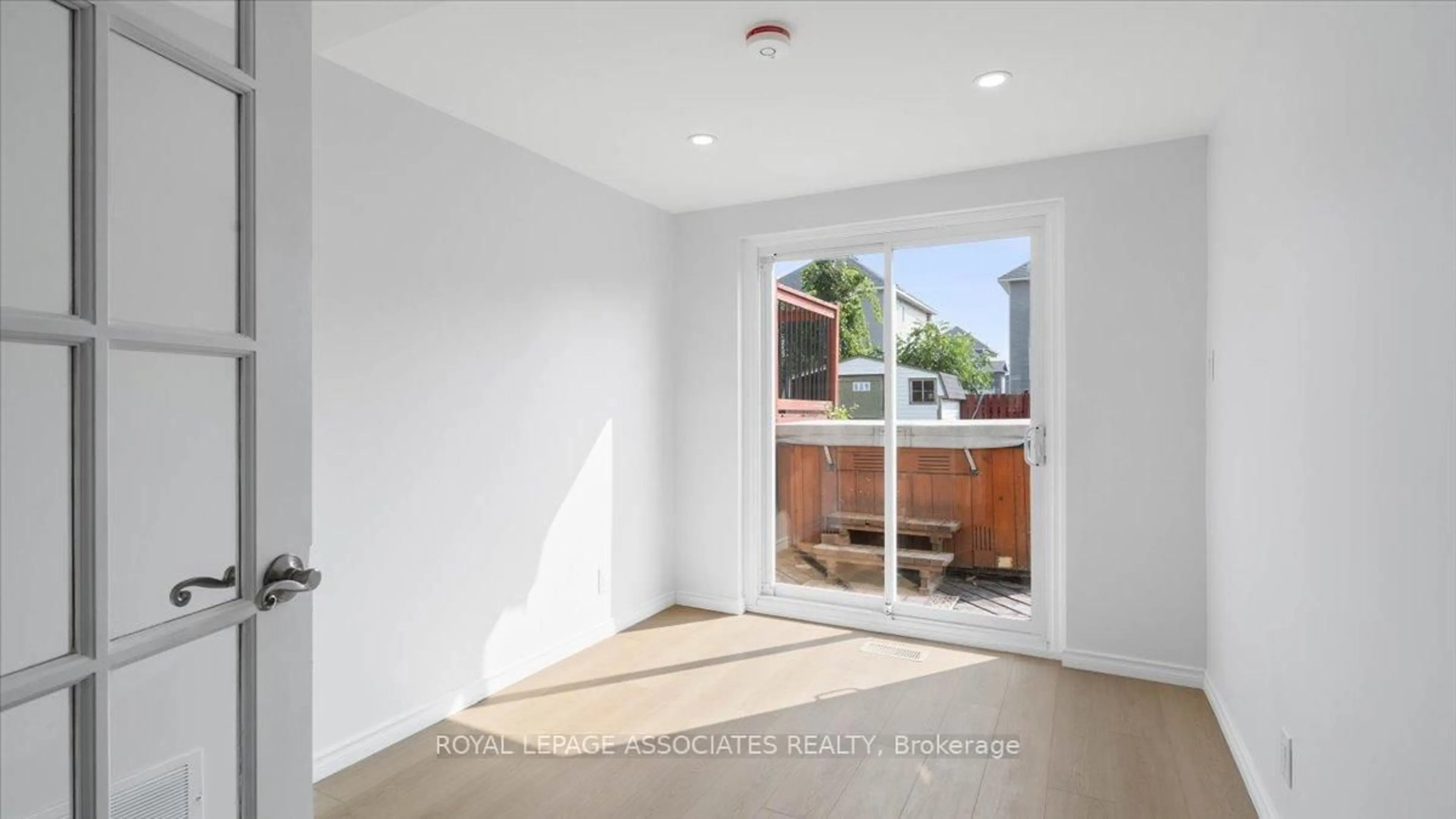 Unknown for 27 Janlyn Cres, Belleville Ontario K8N 1L1