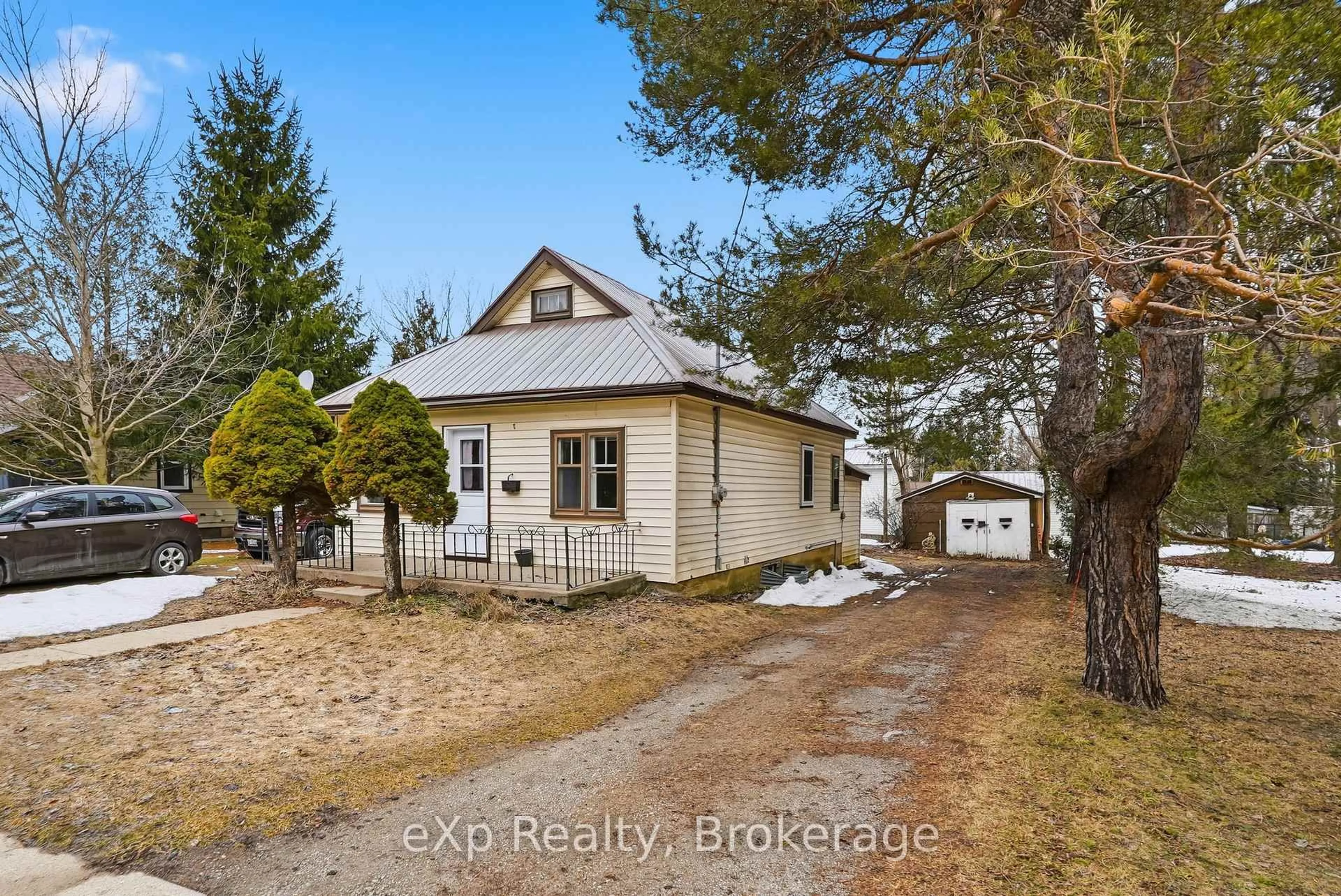 A pic from outside/outdoor area/front of a property/back of a property/a pic from drone, street for 436 Frank St, South Bruce Peninsula Ontario N0H 2T0