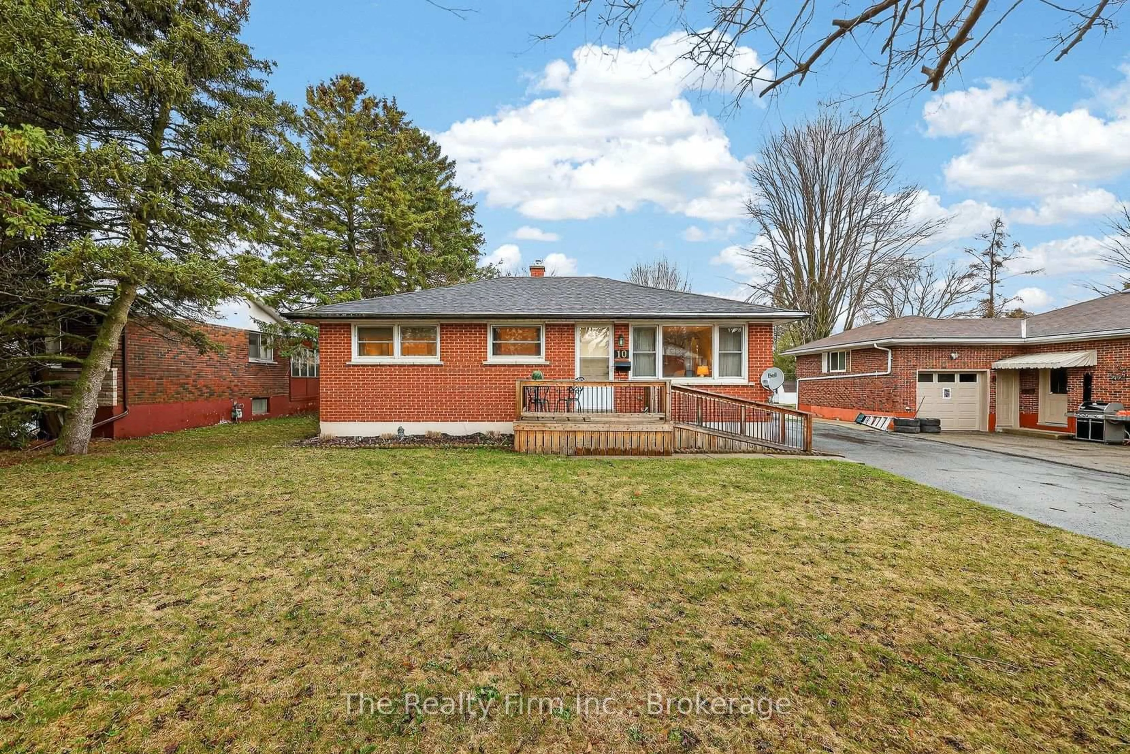 Home with brick exterior material, street for 10 Chisholm Dr, Ingersoll Ontario N5C 2C4