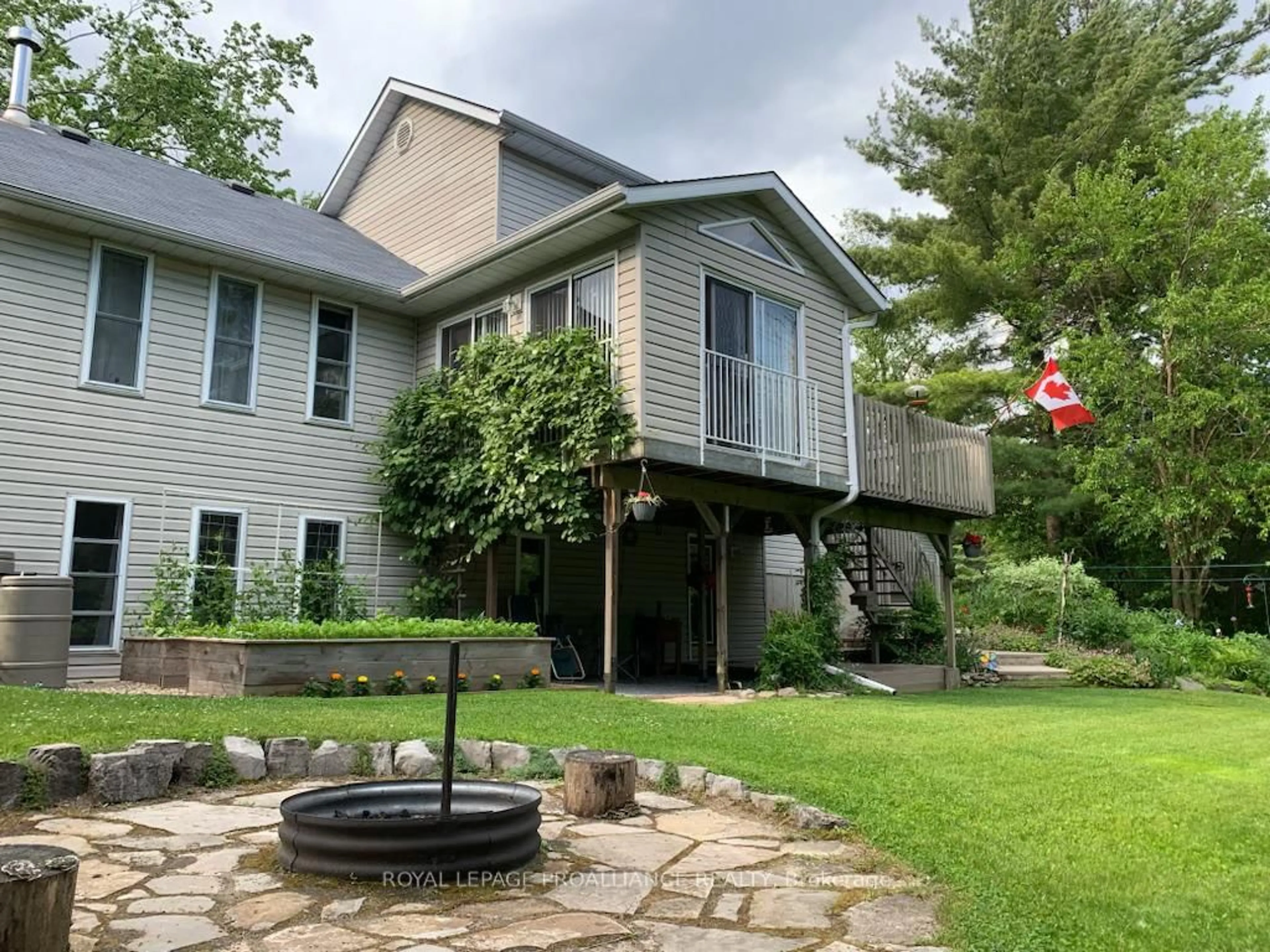 A pic from outside/outdoor area/front of a property/back of a property/a pic from drone, unknown for 2008 Melrose Rd, Shannonville Ontario K0K 2N0