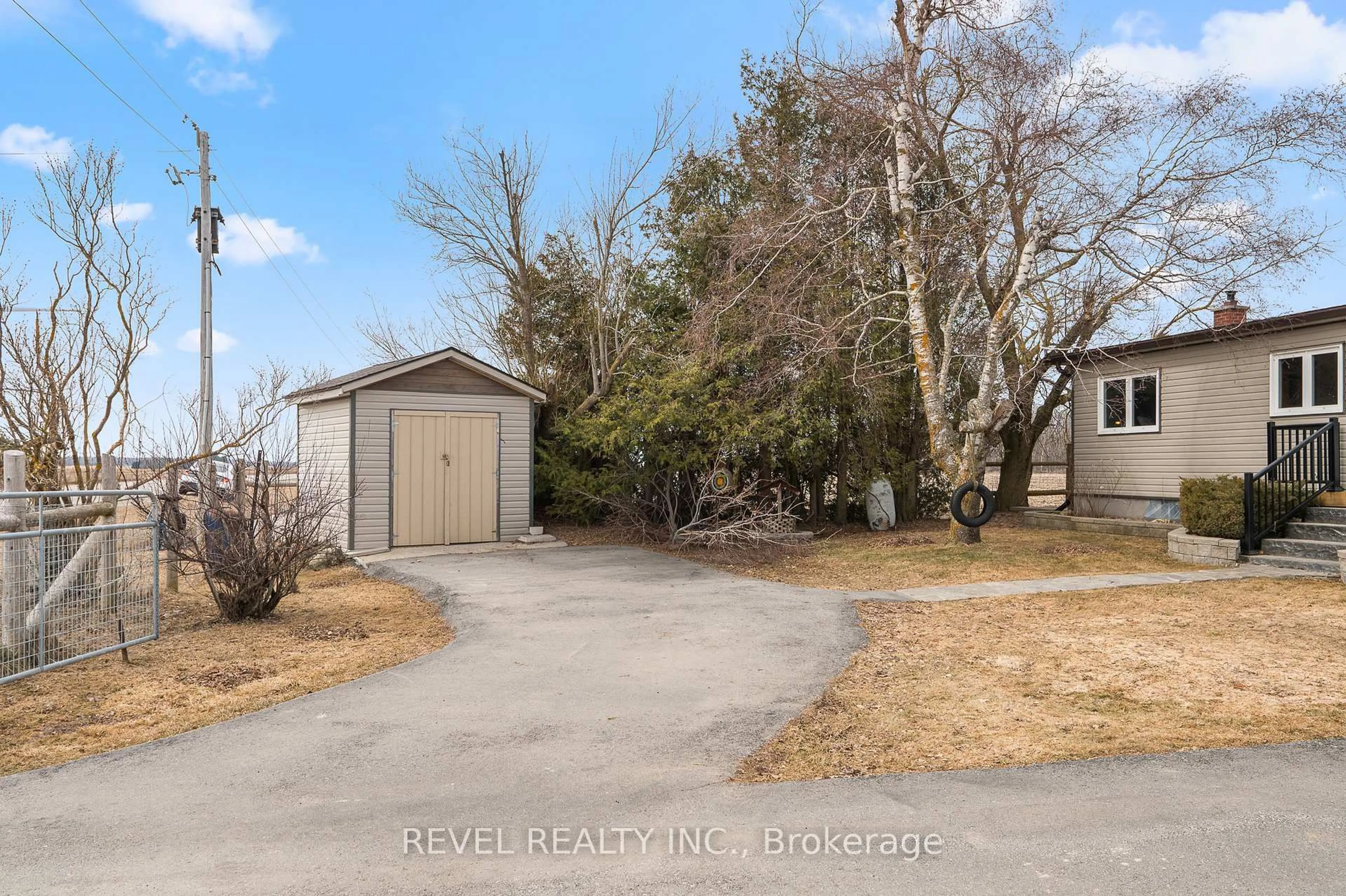 A pic from outside/outdoor area/front of a property/back of a property/a pic from drone, street for 705409 County Rd 21 Rd, Melancthon Ontario L9V 2A3