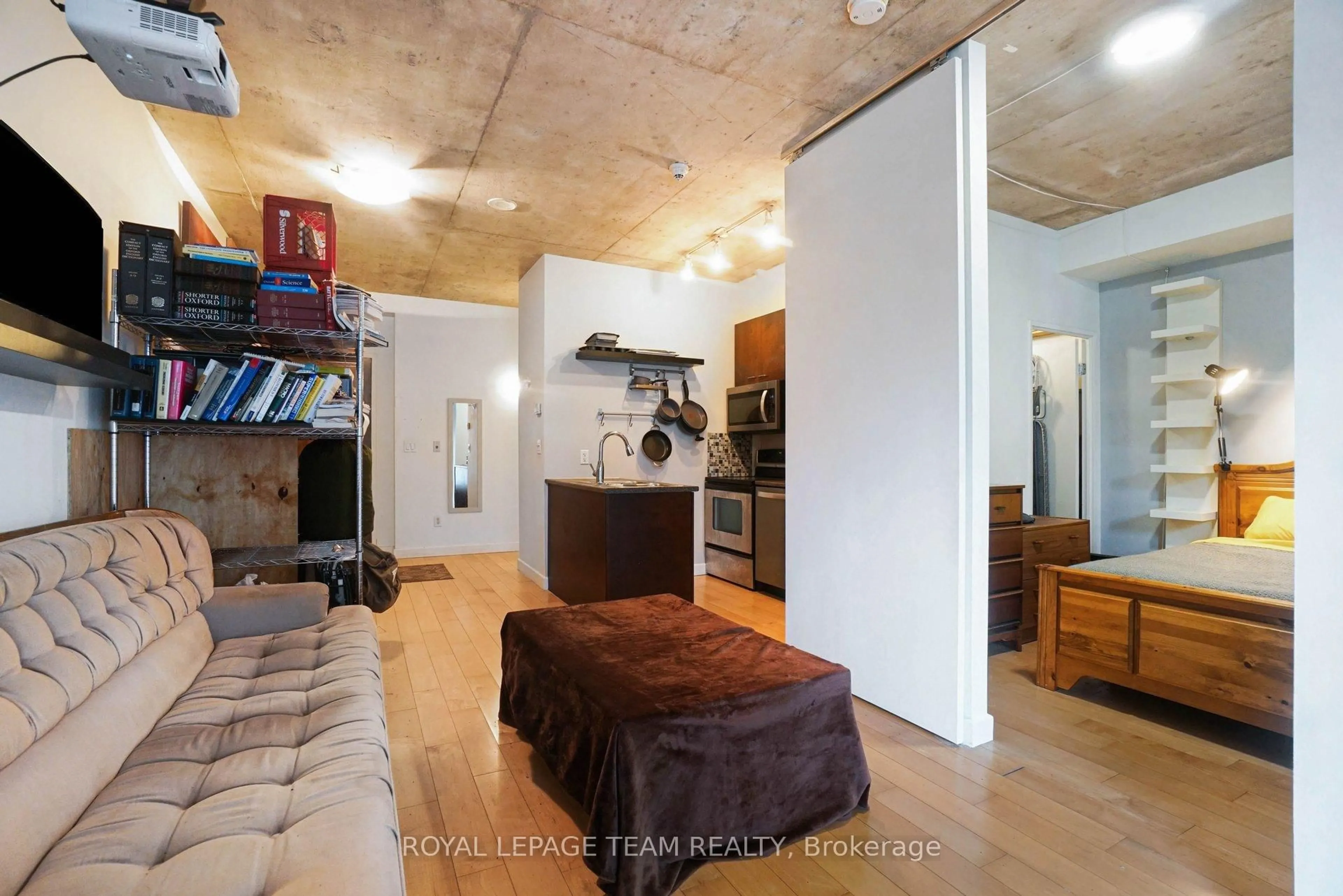 Unknown for 179 George St, Ottawa Ontario K1N 1J8