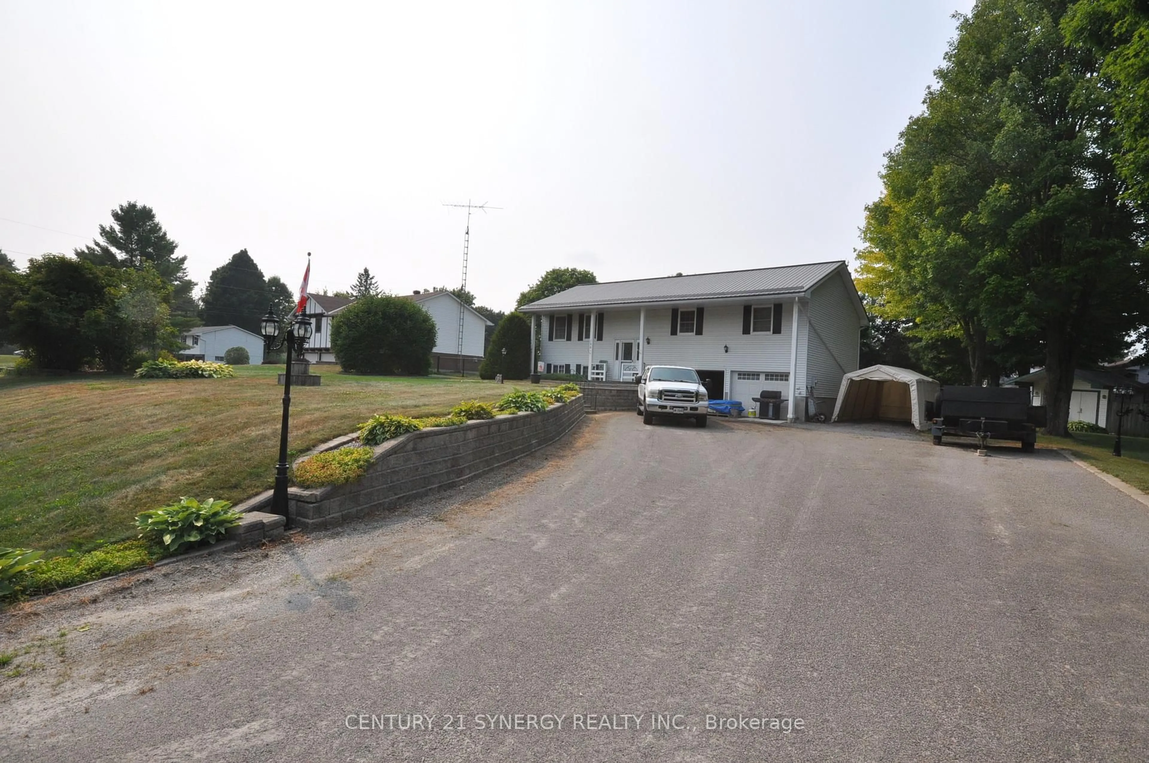 A pic from outside/outdoor area/front of a property/back of a property/a pic from drone, street for 186 Golf Club Rd, Rideau Lakes Ontario K7A 4S5