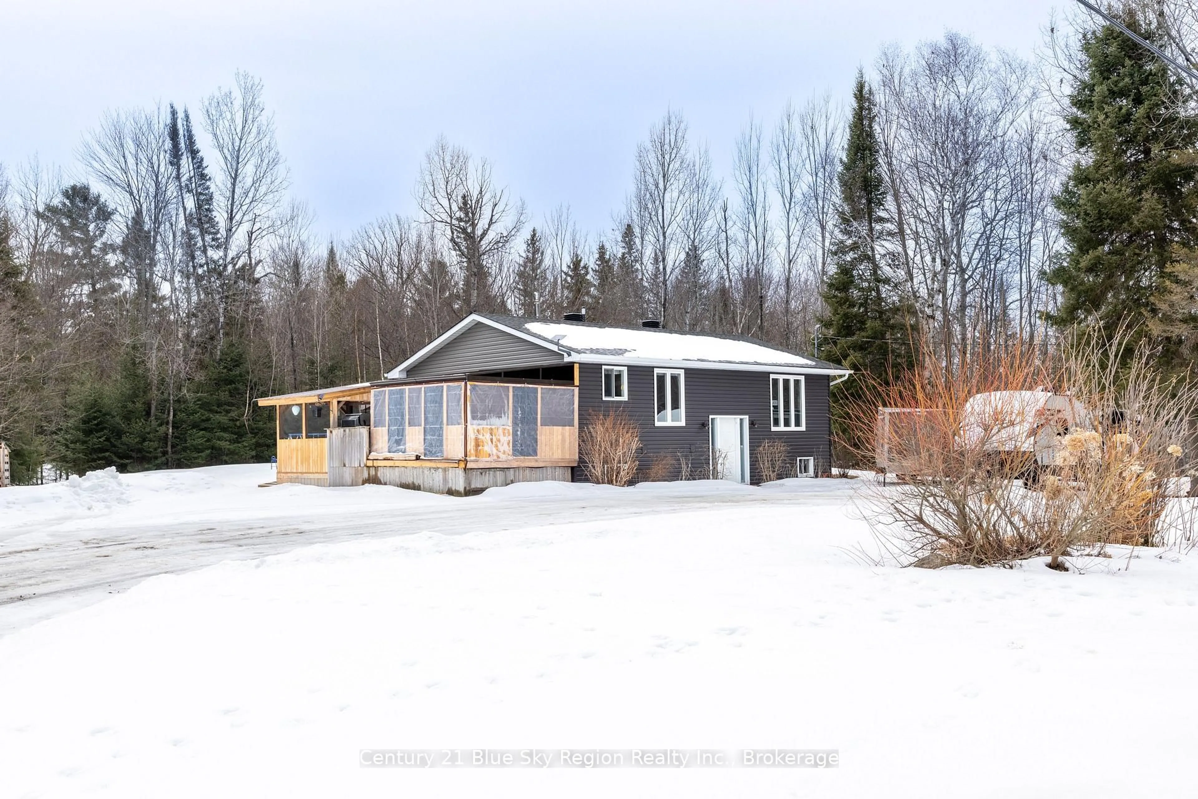 Shed for 229 Lindquist Line, Powassan Ontario P0H 1Z0