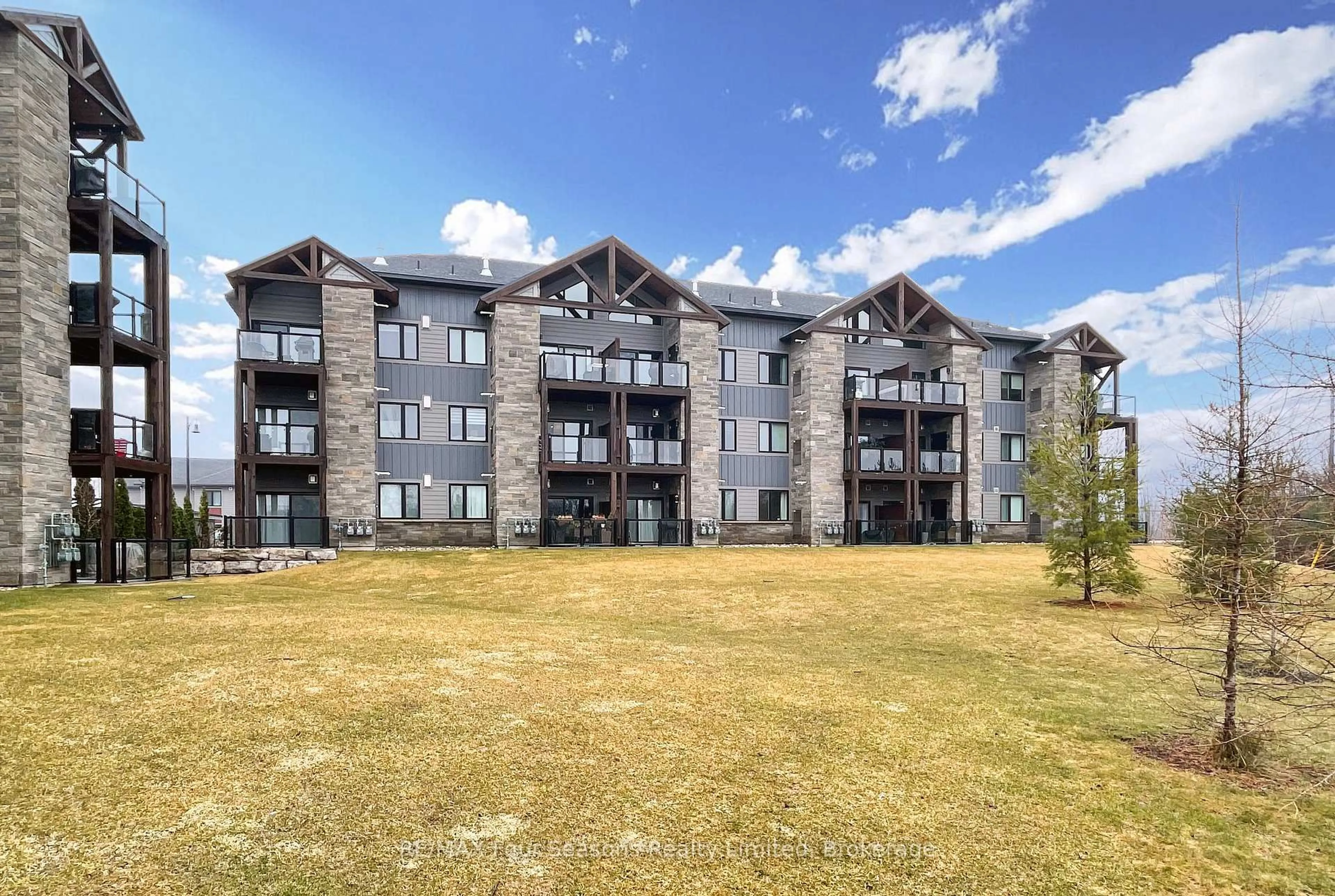 A pic from outside/outdoor area/front of a property/back of a property/a pic from drone, unknown for 12 BEAUSOLEIL Lane #107, Blue Mountains Ontario L9Y 2X5