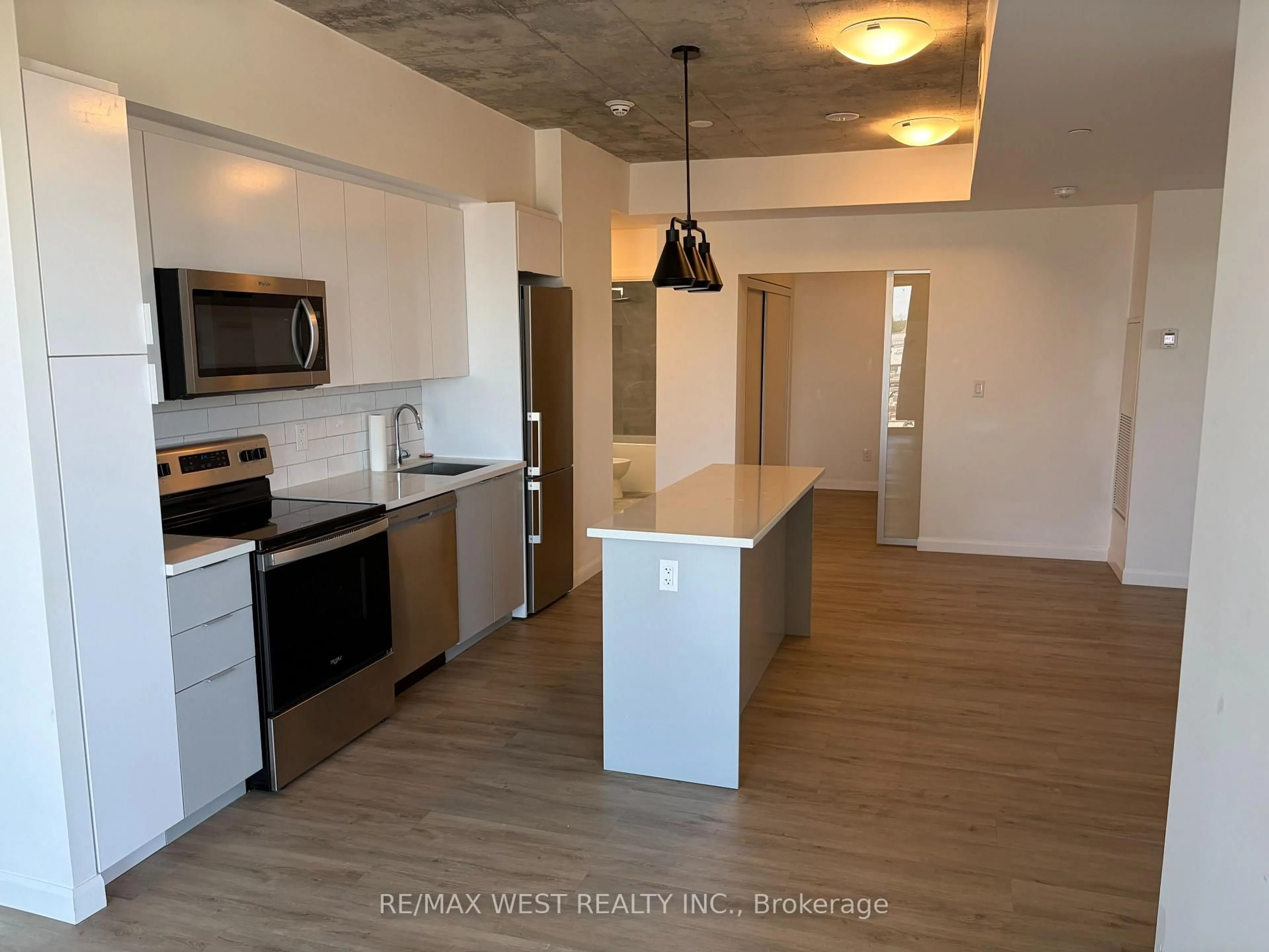 Open concept kitchen, unknown for 7 Erie Ave #812, Brantford Ontario N3S 2E7