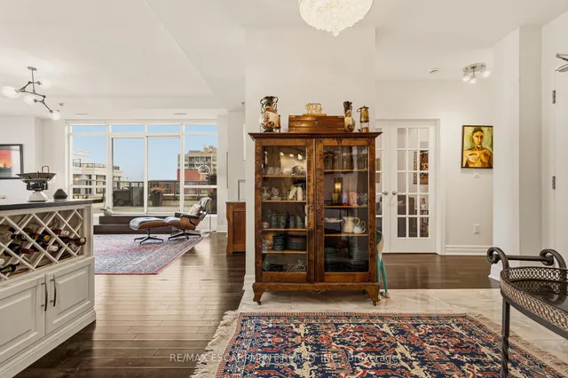 90 CHARLTON Ave #PH1, Hamilton 4