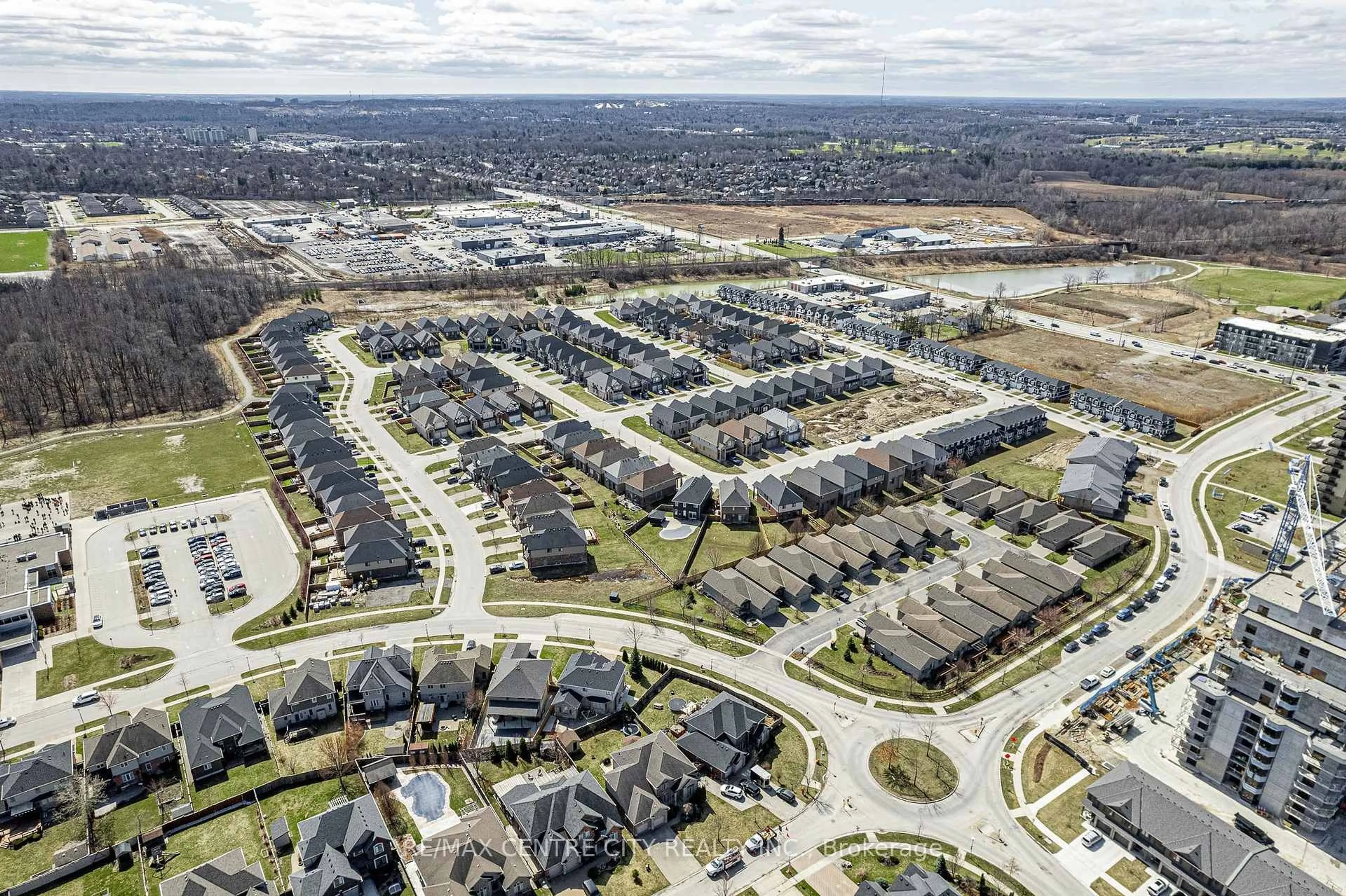 A pic from outside/outdoor area/front of a property/back of a property/a pic from drone, street for 1761 Finley Cres, London North Ontario N6G 0B4