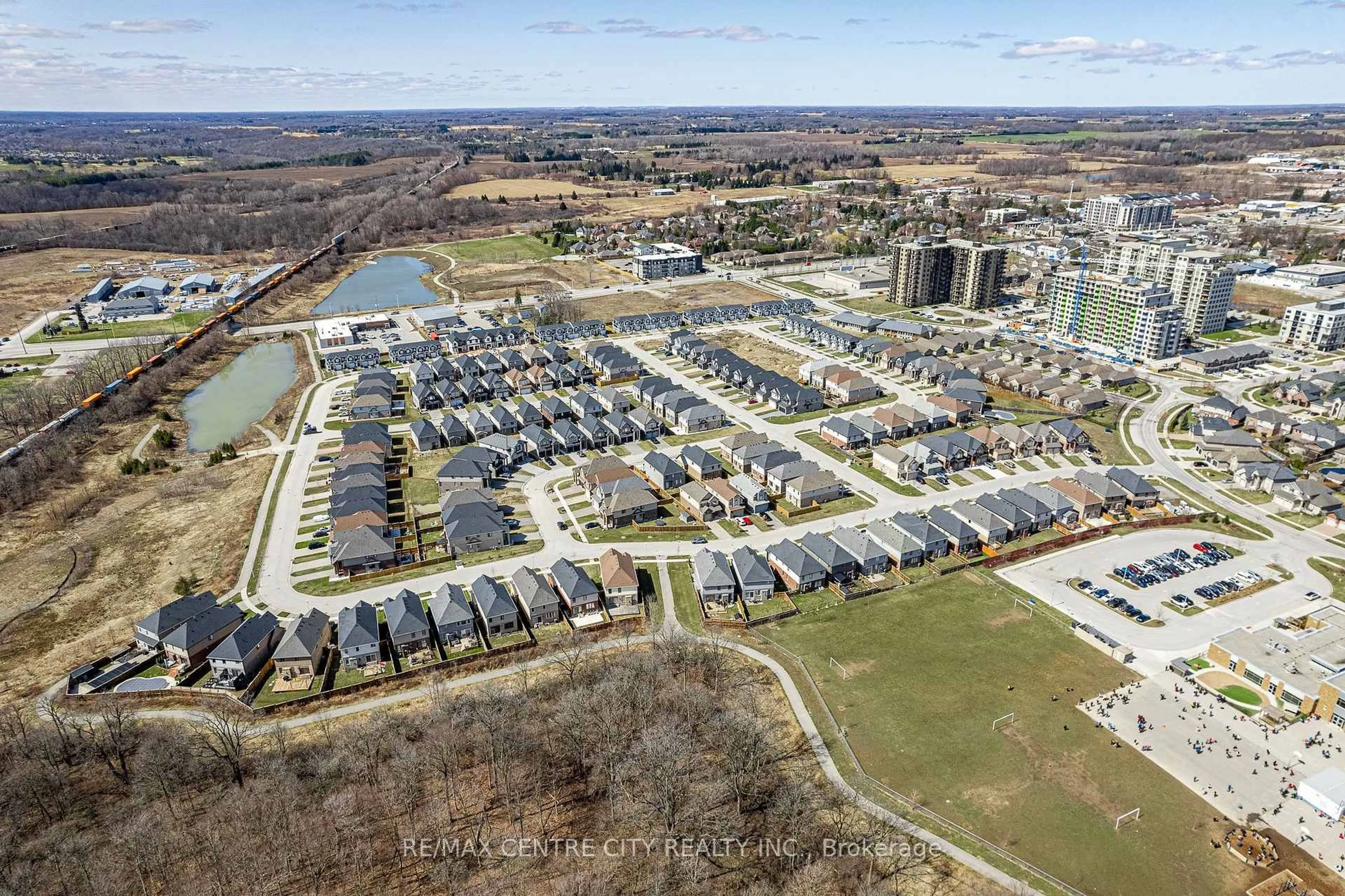 A pic from outside/outdoor area/front of a property/back of a property/a pic from drone, street for 1761 Finley Cres, London North Ontario N6G 0B4