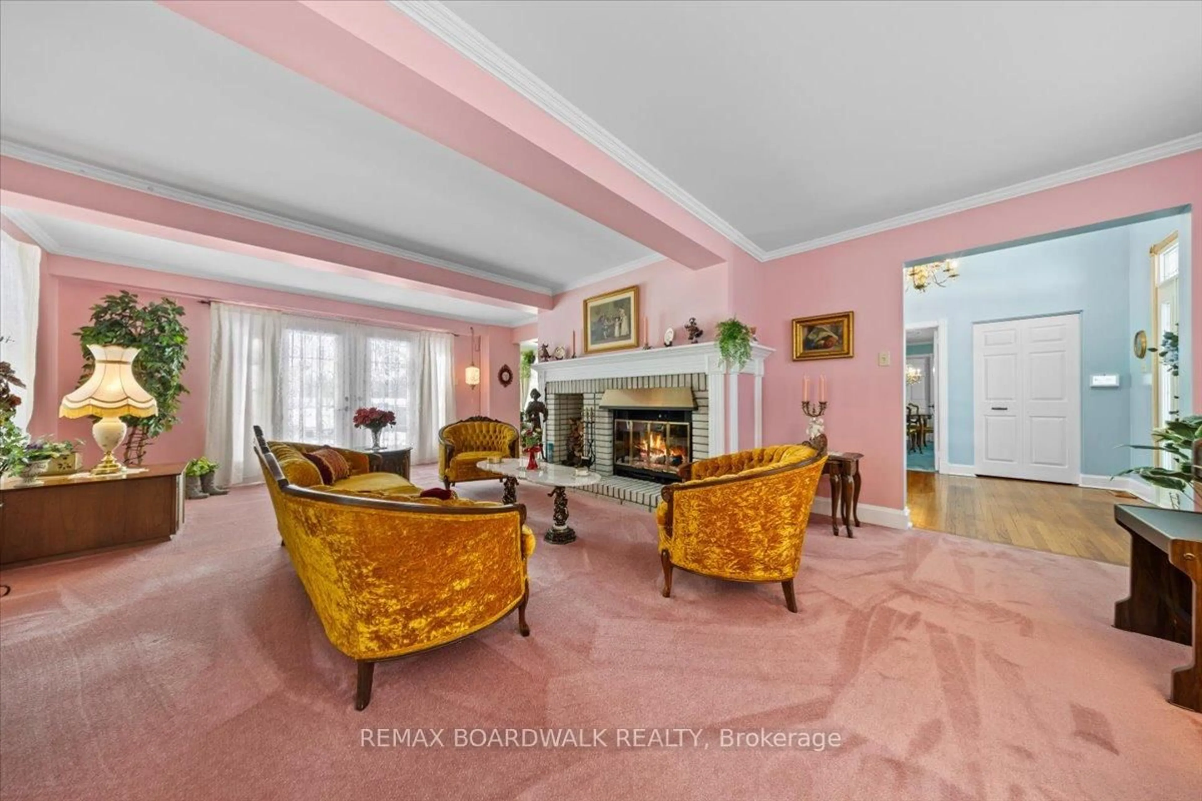 Unknown for 1530 Royal Orchard Dr, Ottawa Ontario K4C 1A9