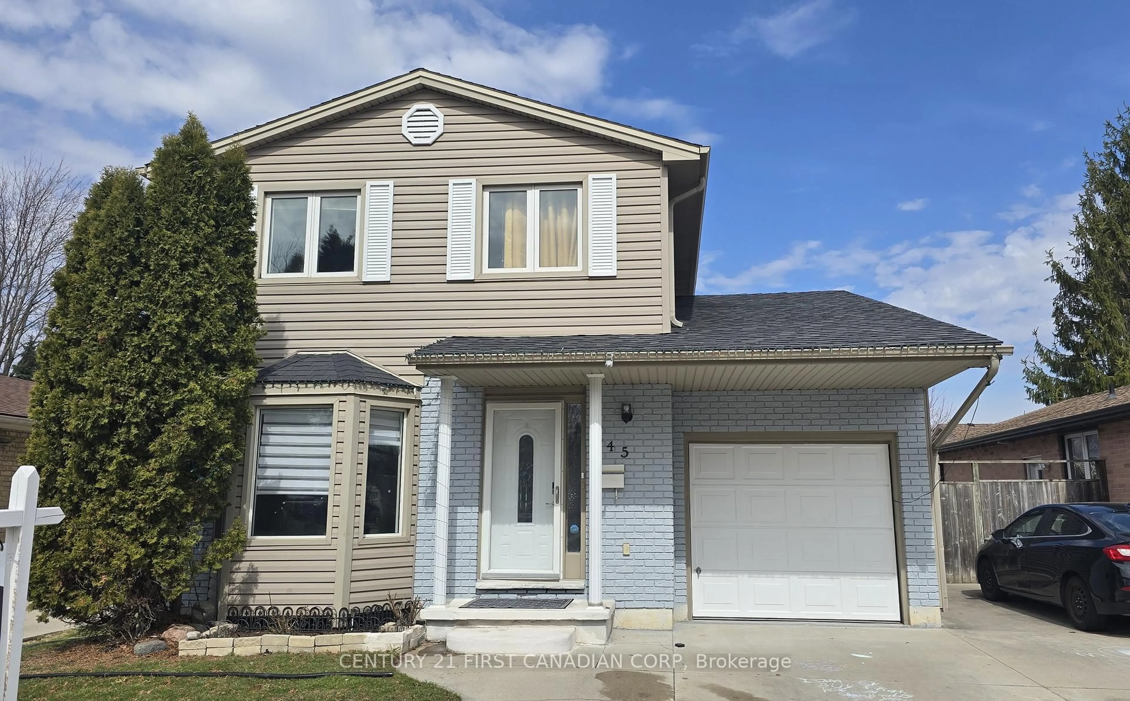 Home with vinyl exterior material, street for 345 Banbury Cres, London South Ontario N5Z 4V1