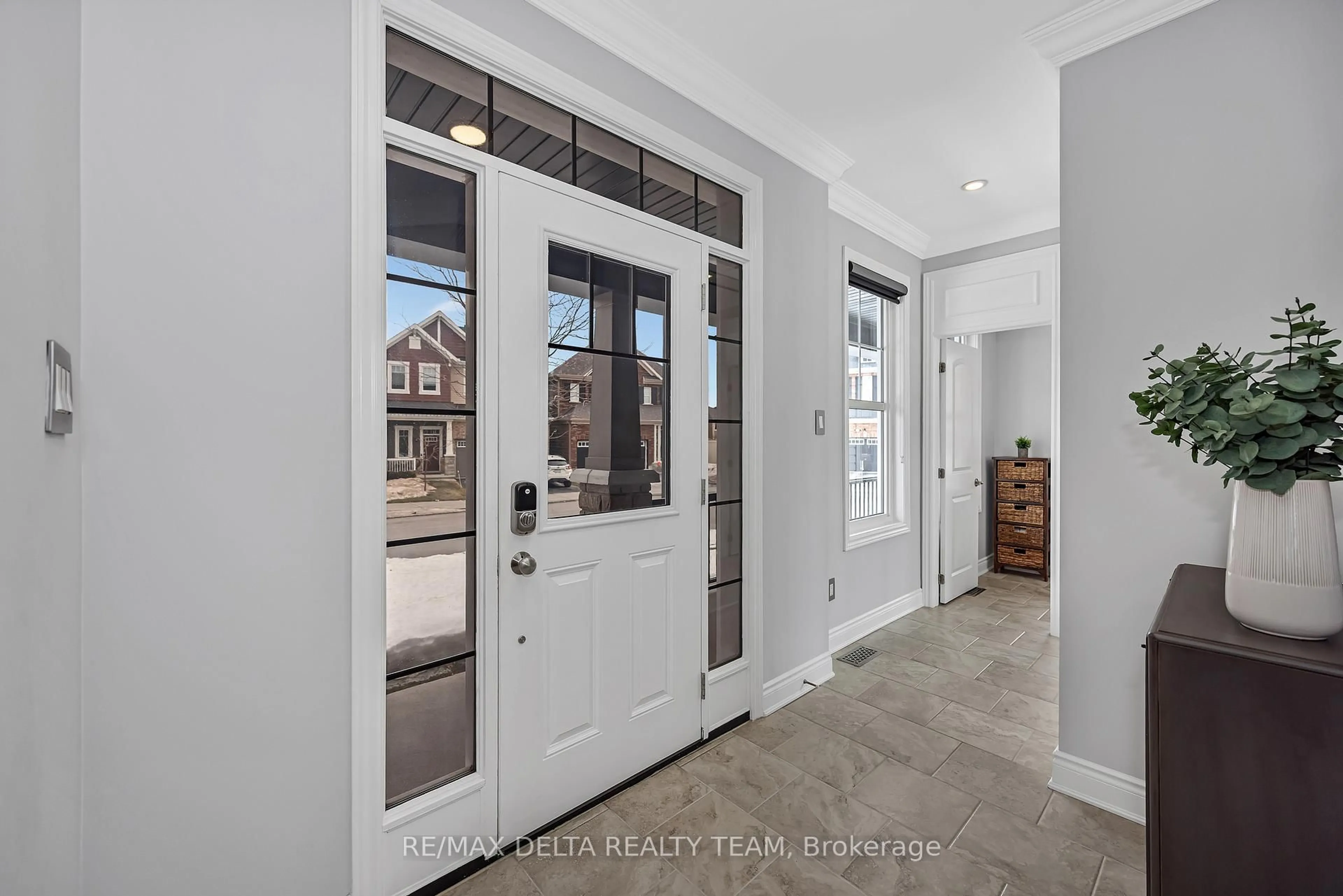 Indoor entryway for 751 Devario Cres, Ottawa Ontario K2J 6H3