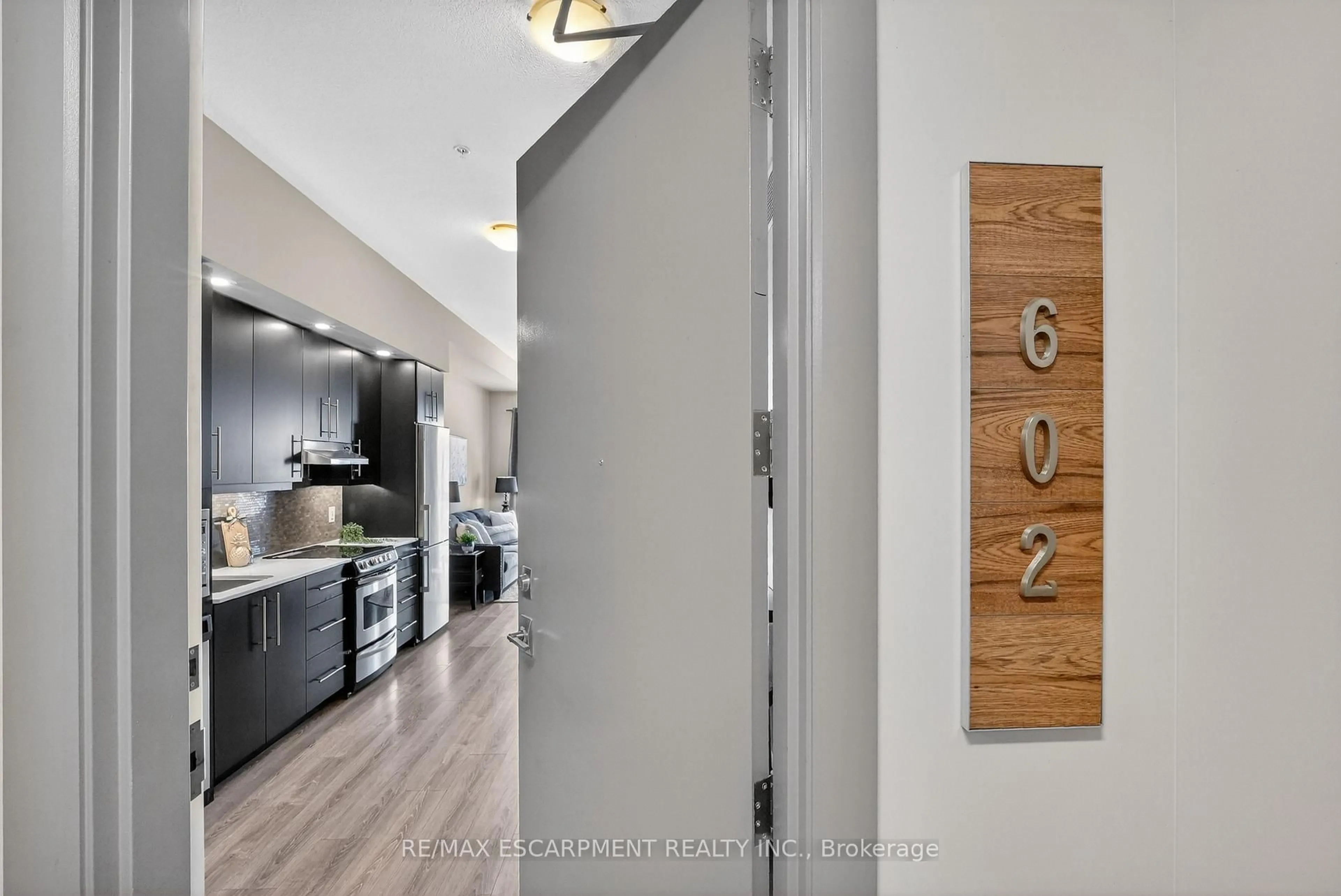 Unknown for 10 Esplanade Lane #602, Grimsby Ontario L3M 0H1