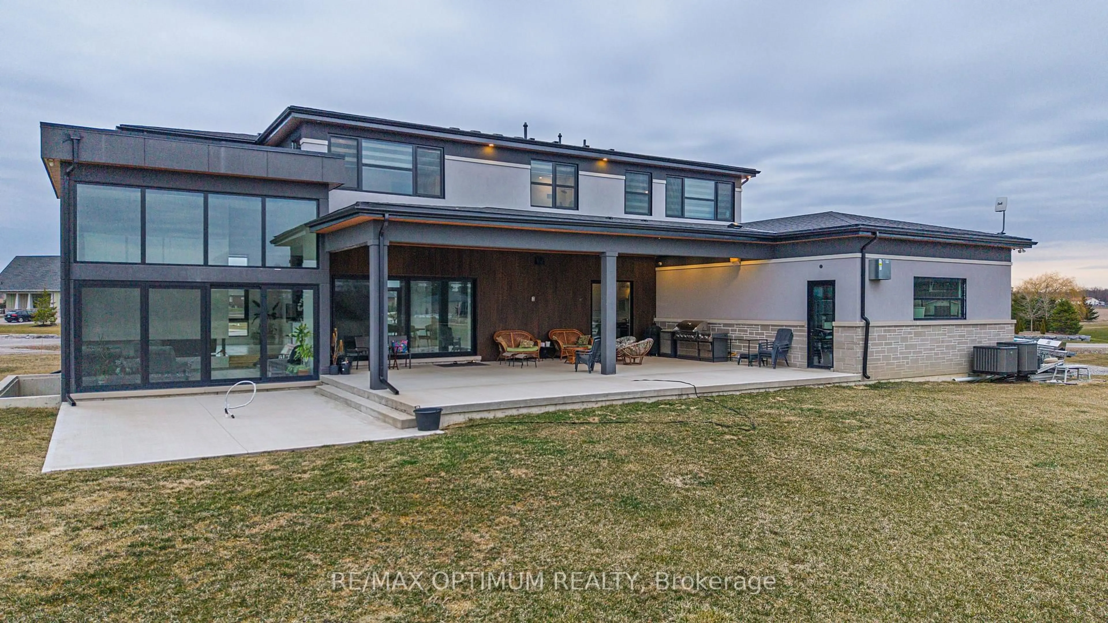 Unknown for 3 Alexander Blvd, Haldimand Ontario N0A 1R0