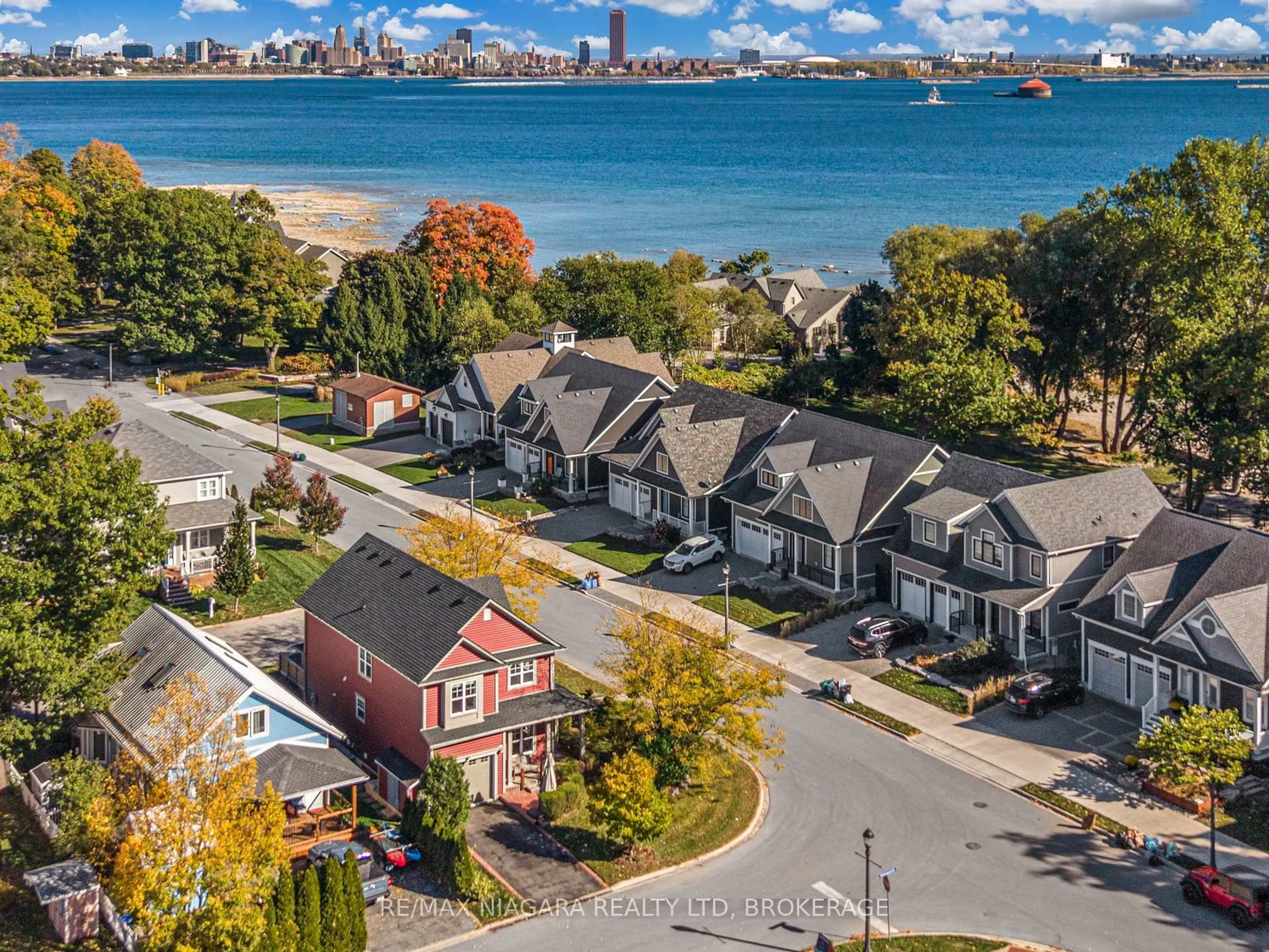 A pic from outside/outdoor area/front of a property/back of a property/a pic from drone, water/lake/river/ocean view for 750 Lakeshore Rd, Fort Erie Ontario L2A 0B4