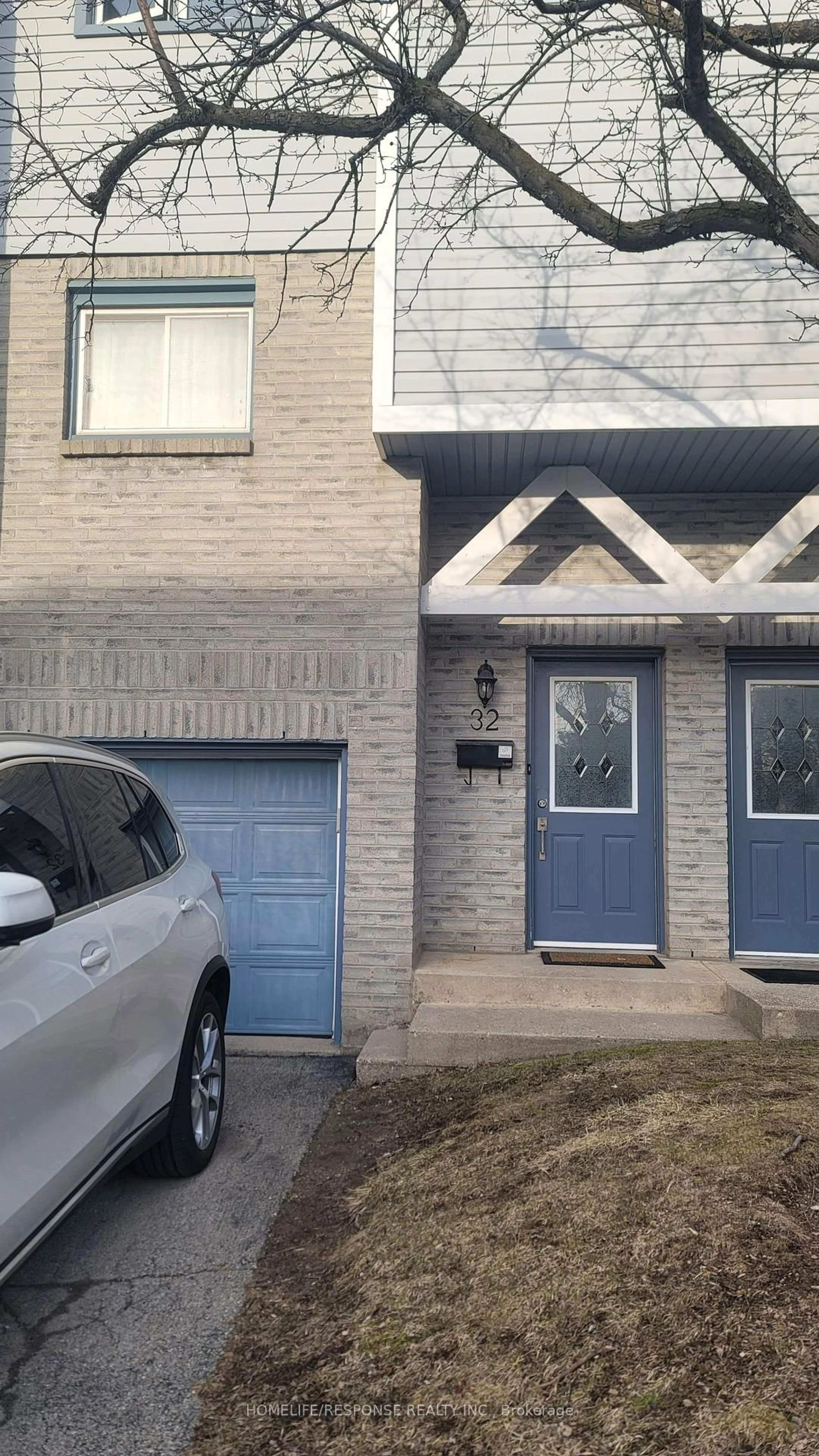 Home with brick exterior material, street for 589 Beechwood Dr #32, Waterloo Ontario N2T 2K9