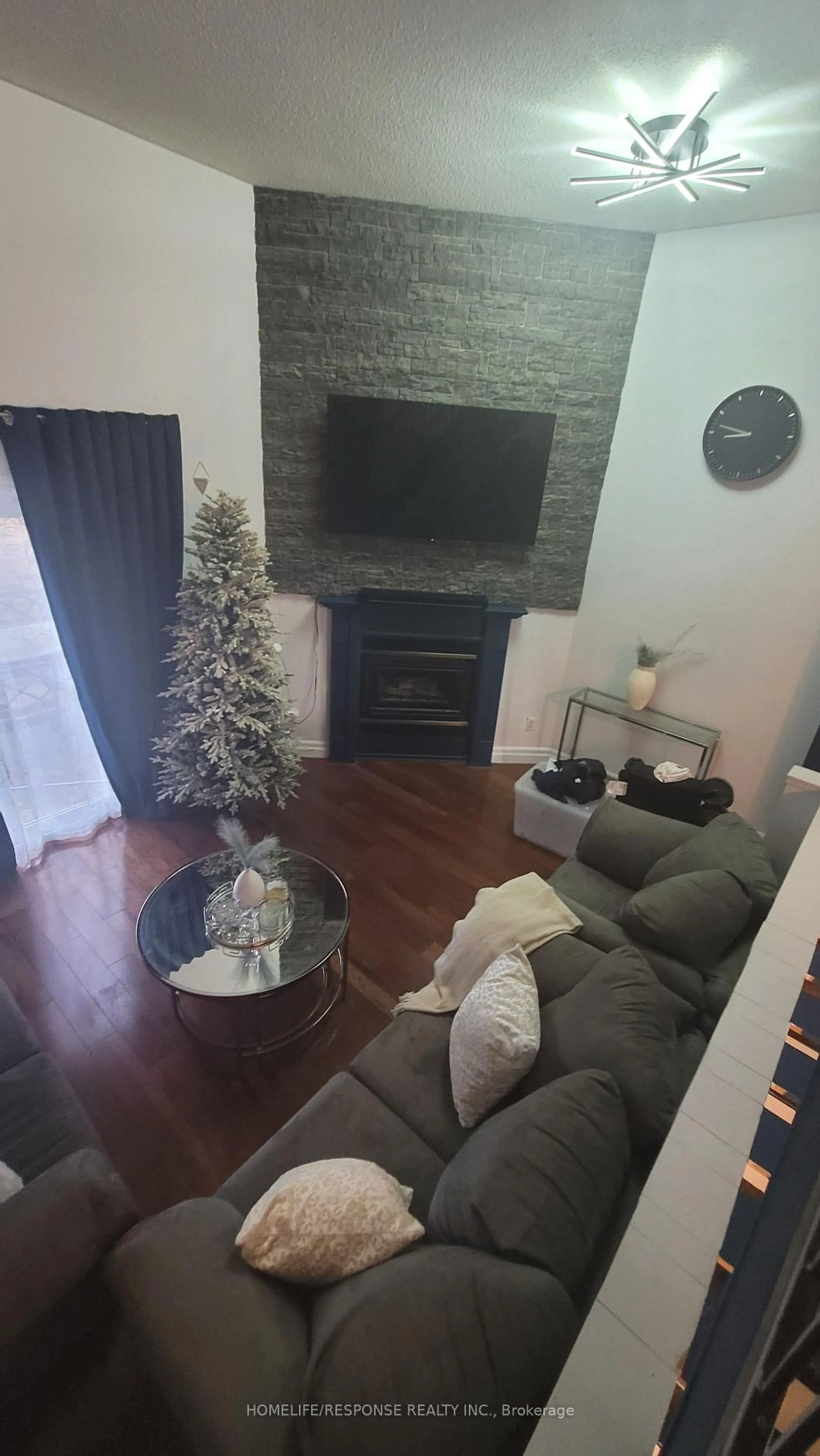Living room with furniture, unknown for 589 Beechwood Dr #32, Waterloo Ontario N2T 2K9