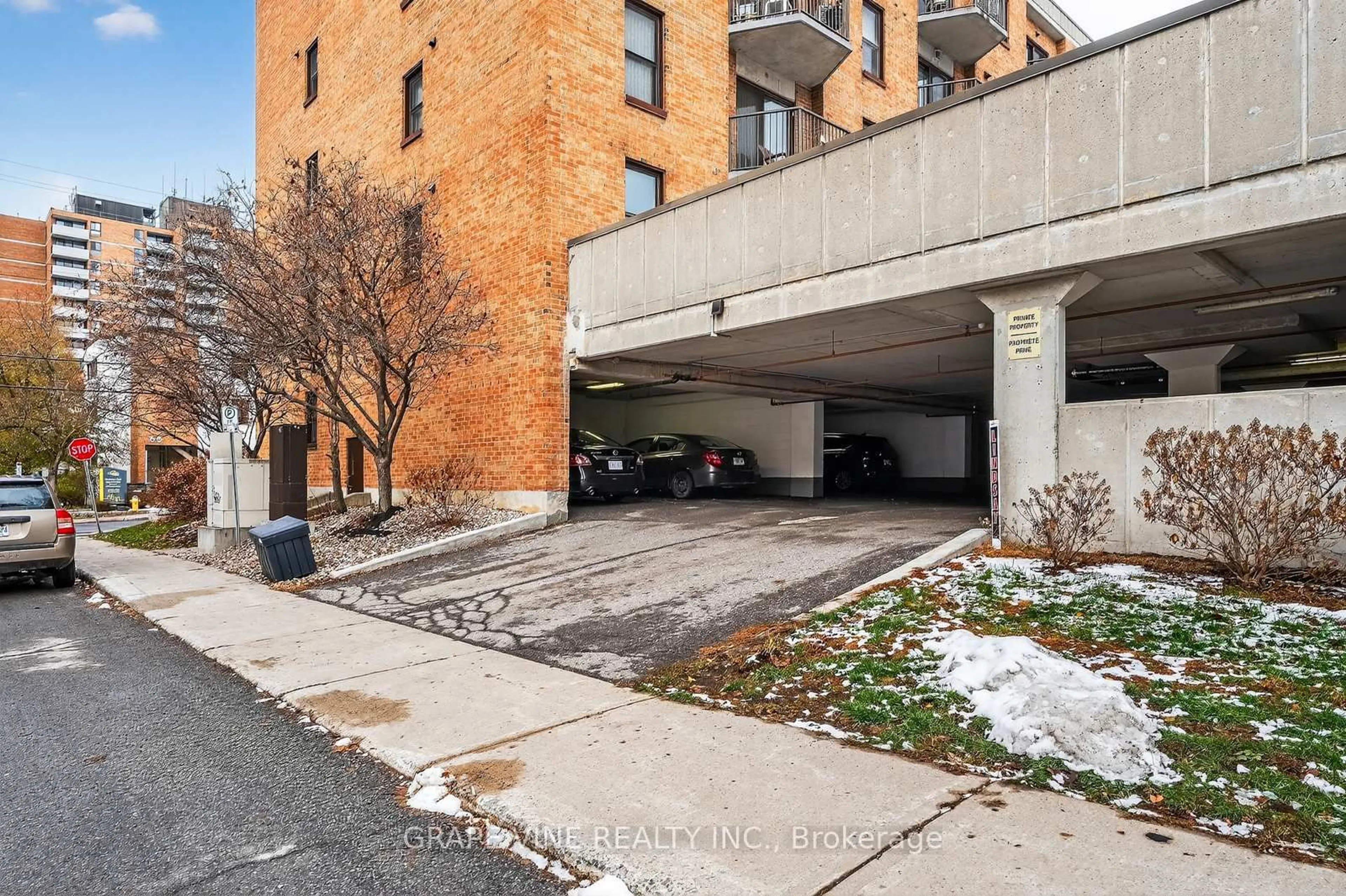 Unknown for 50 Burnside Ave #102, Ottawa Ontario K1Y 2M2