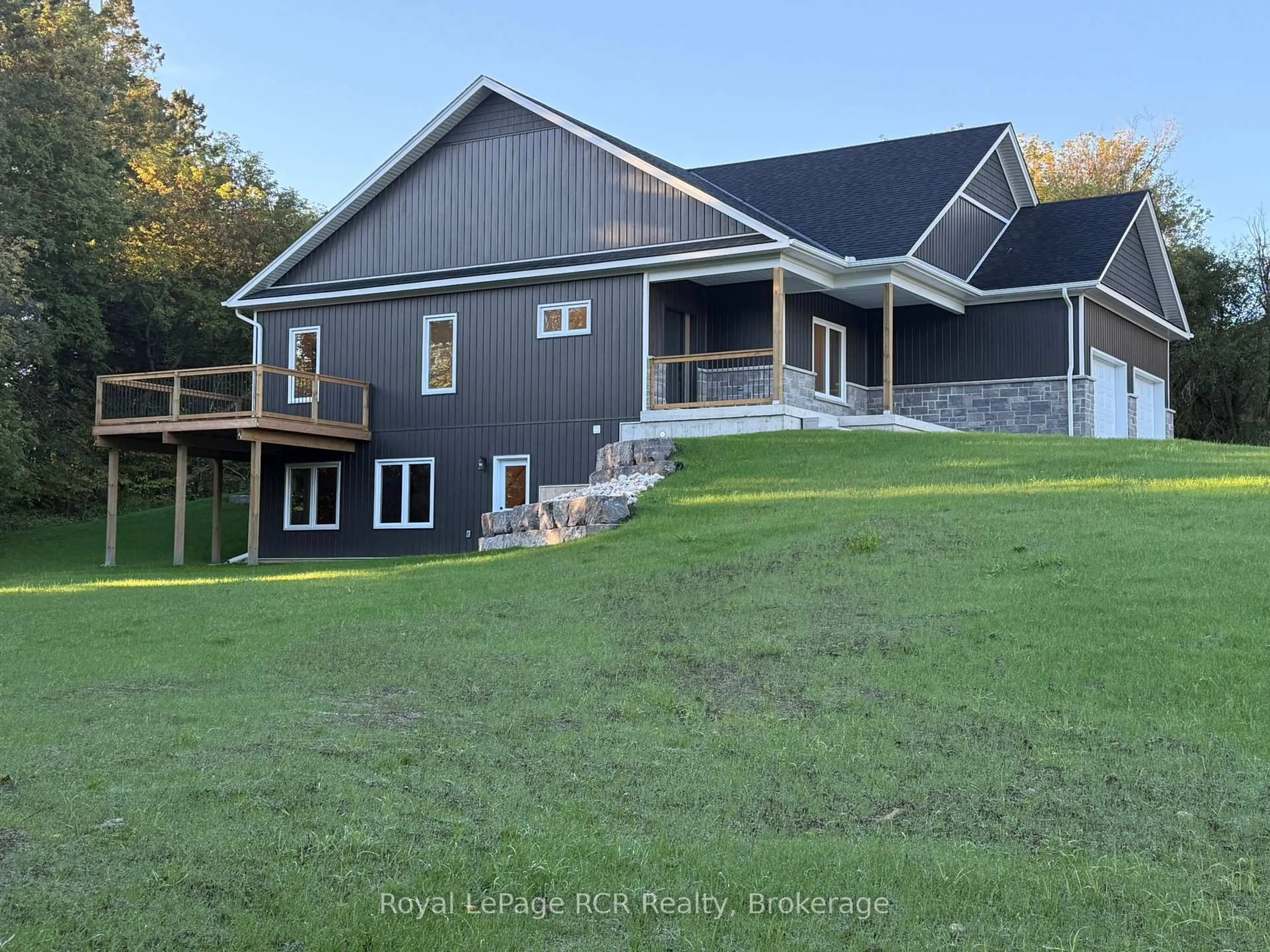 A pic from outside/outdoor area/front of a property/back of a property/a pic from drone, mountain view for 170 Elgin St, Grey Highlands Ontario N0C 1K0