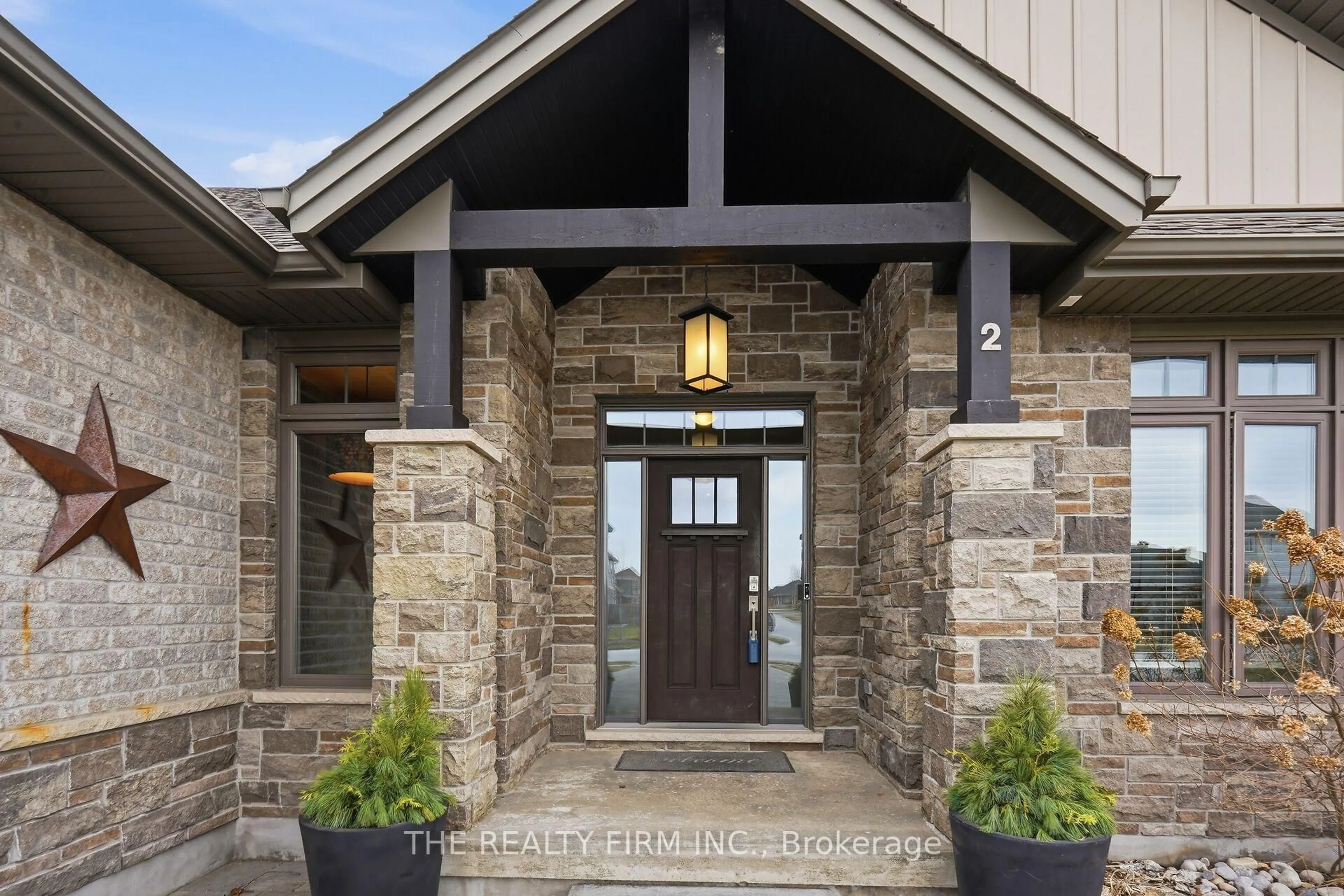 Indoor entryway for 2 Slammer Tr, Thames Centre Ontario N0M 2P0