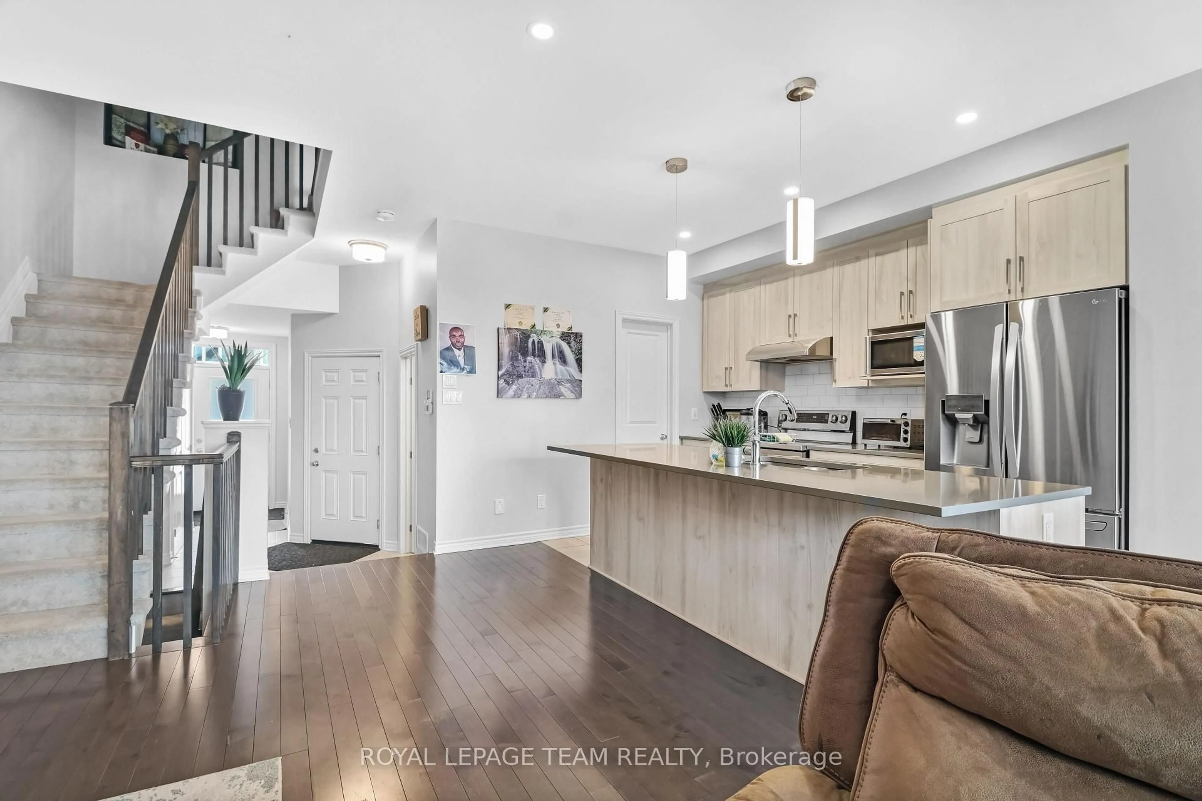 Open concept kitchen, unknown for 310 Kanashtage Terr, Ottawa Ontario K4A 5J9