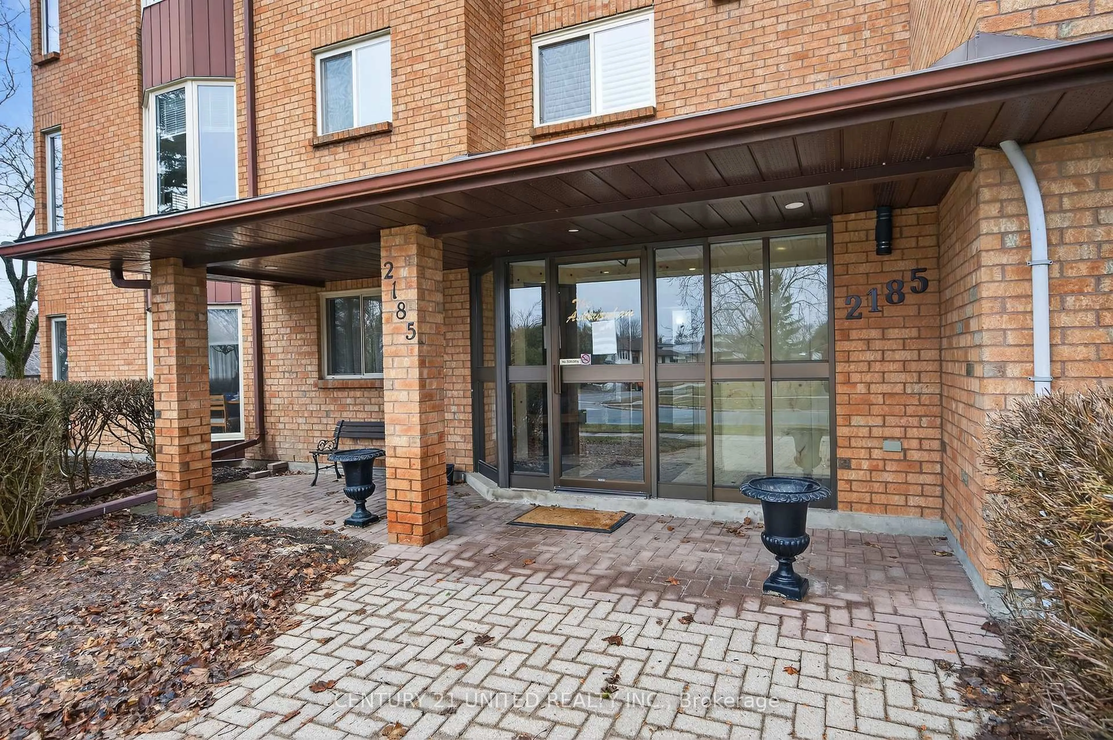 Patio, building for 2185 Walker Ave #206, Peterborough Ontario K9L 1T6