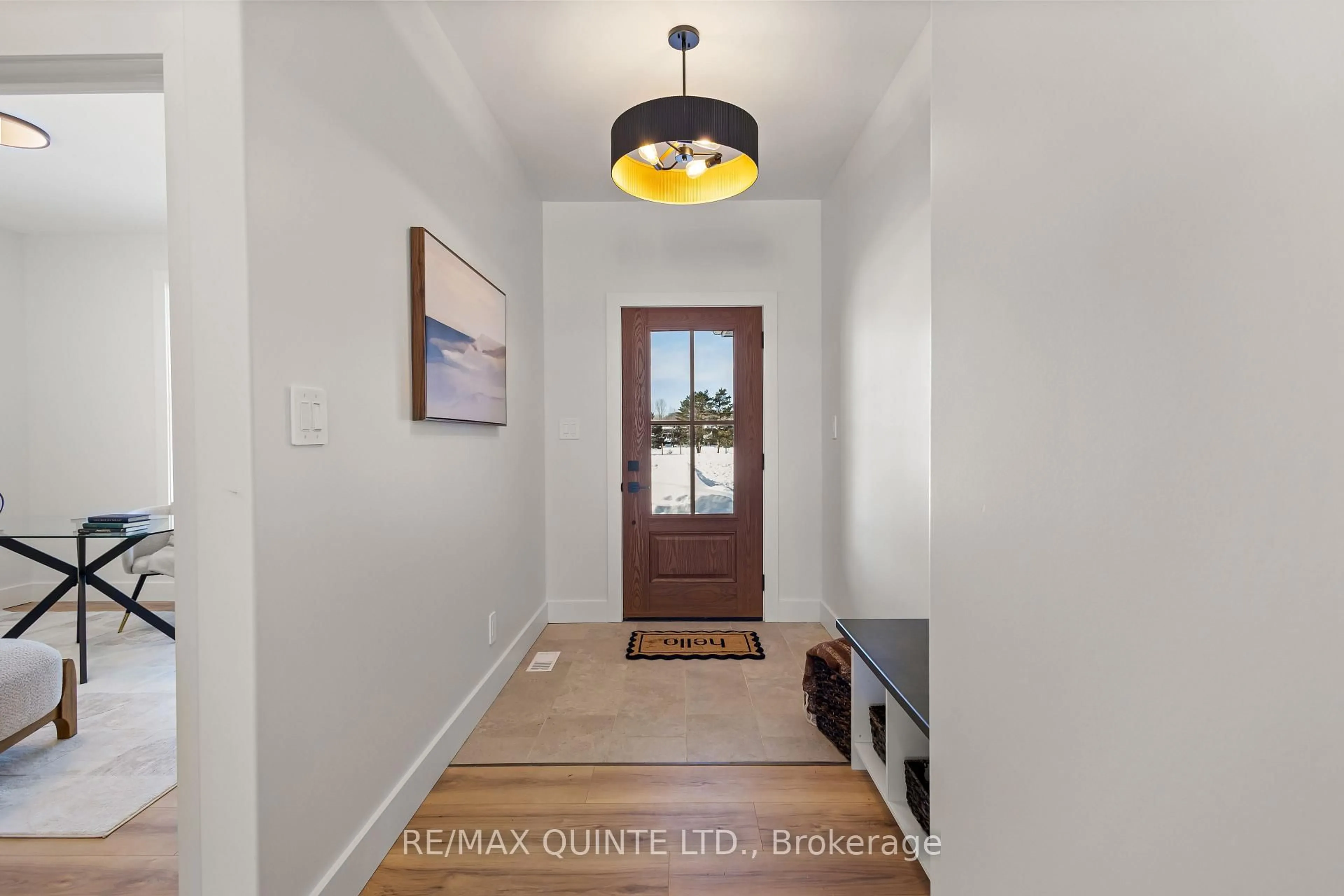 Indoor entryway for 8 Deerview Dr, Quinte West Ontario K8V 0L8