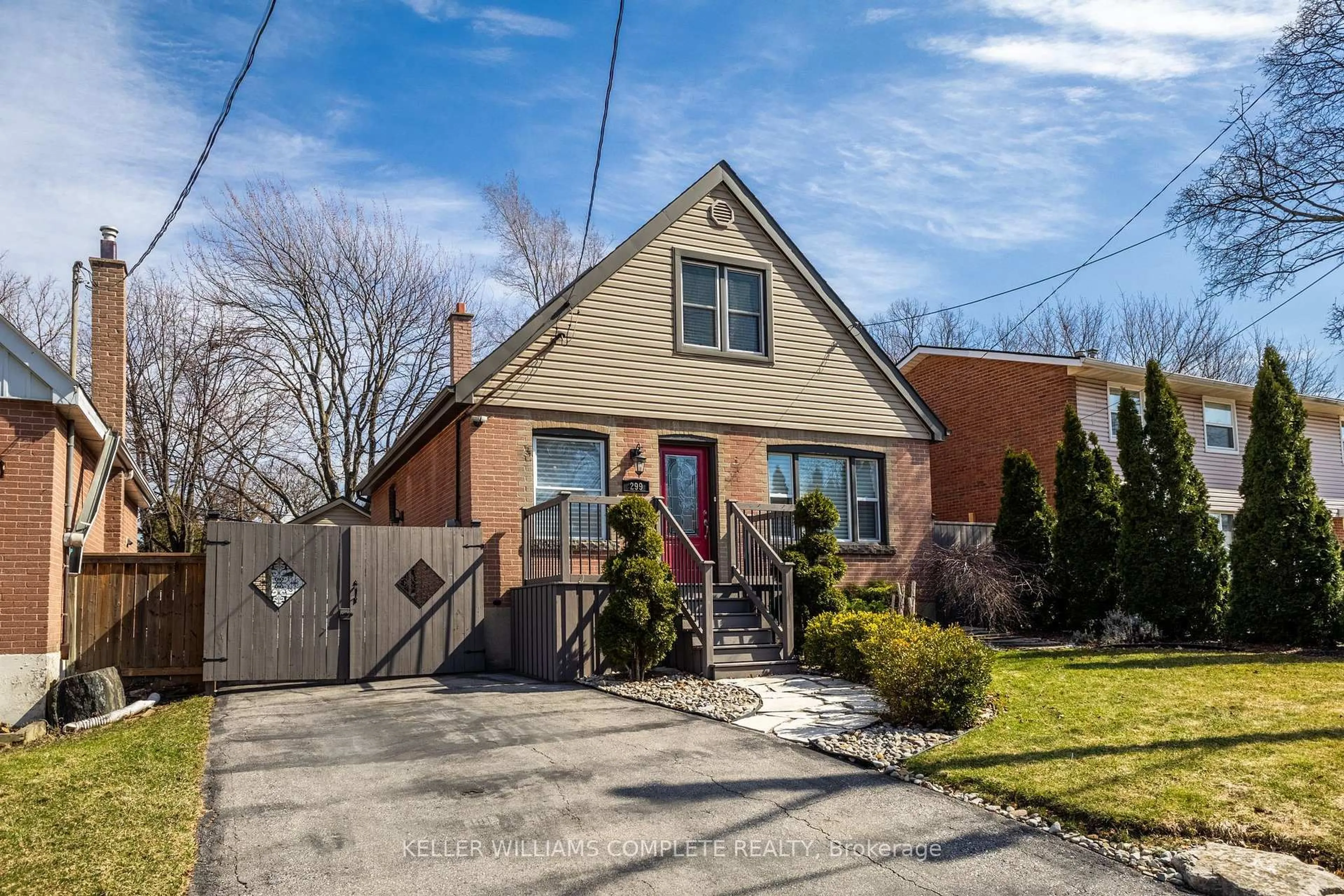 Home with brick exterior material, street for 299 East 24th St, Hamilton Ontario L8V 2Y7