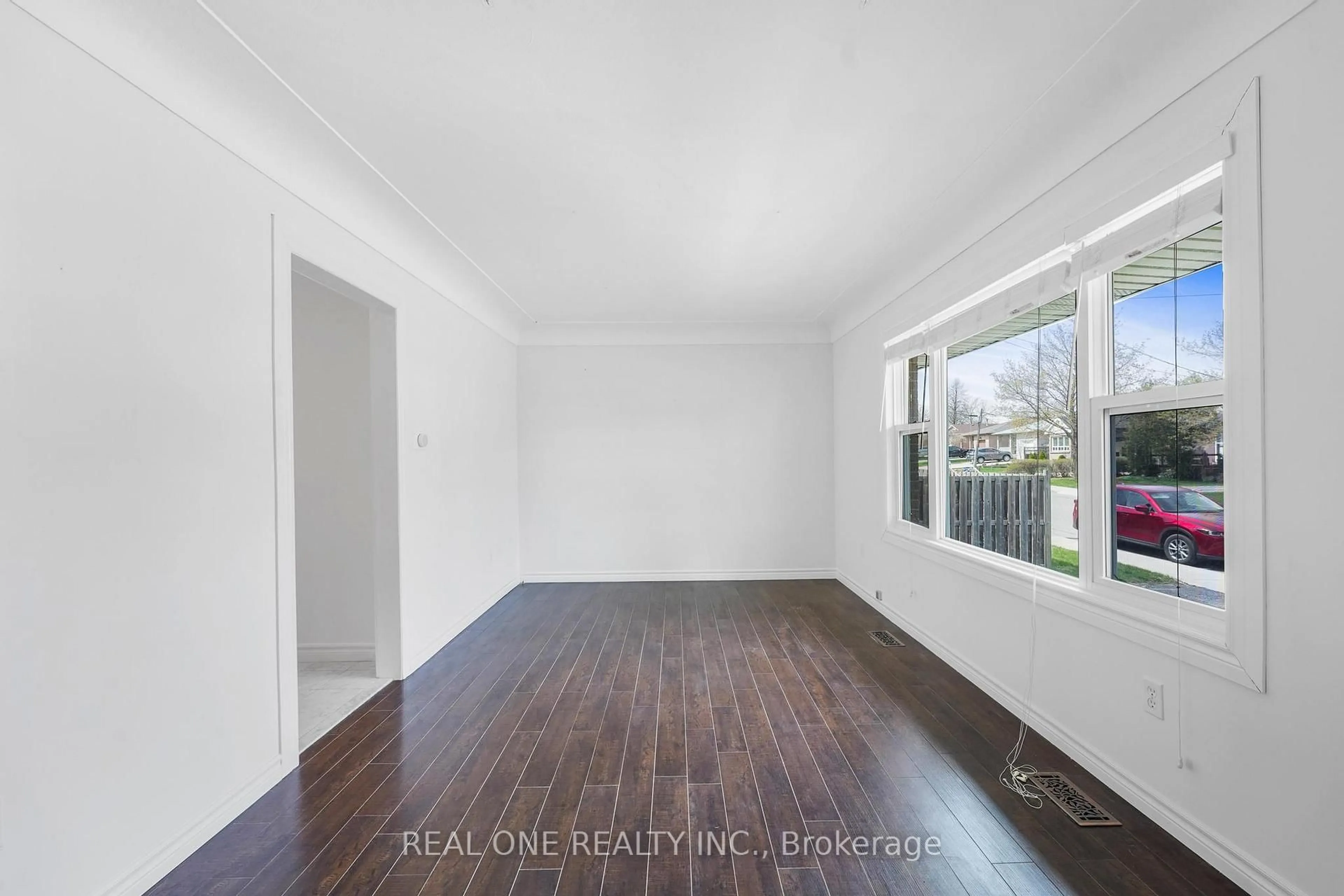 A pic of a room for 22 Halam Ave, Hamilton Ontario L8V 1Z3