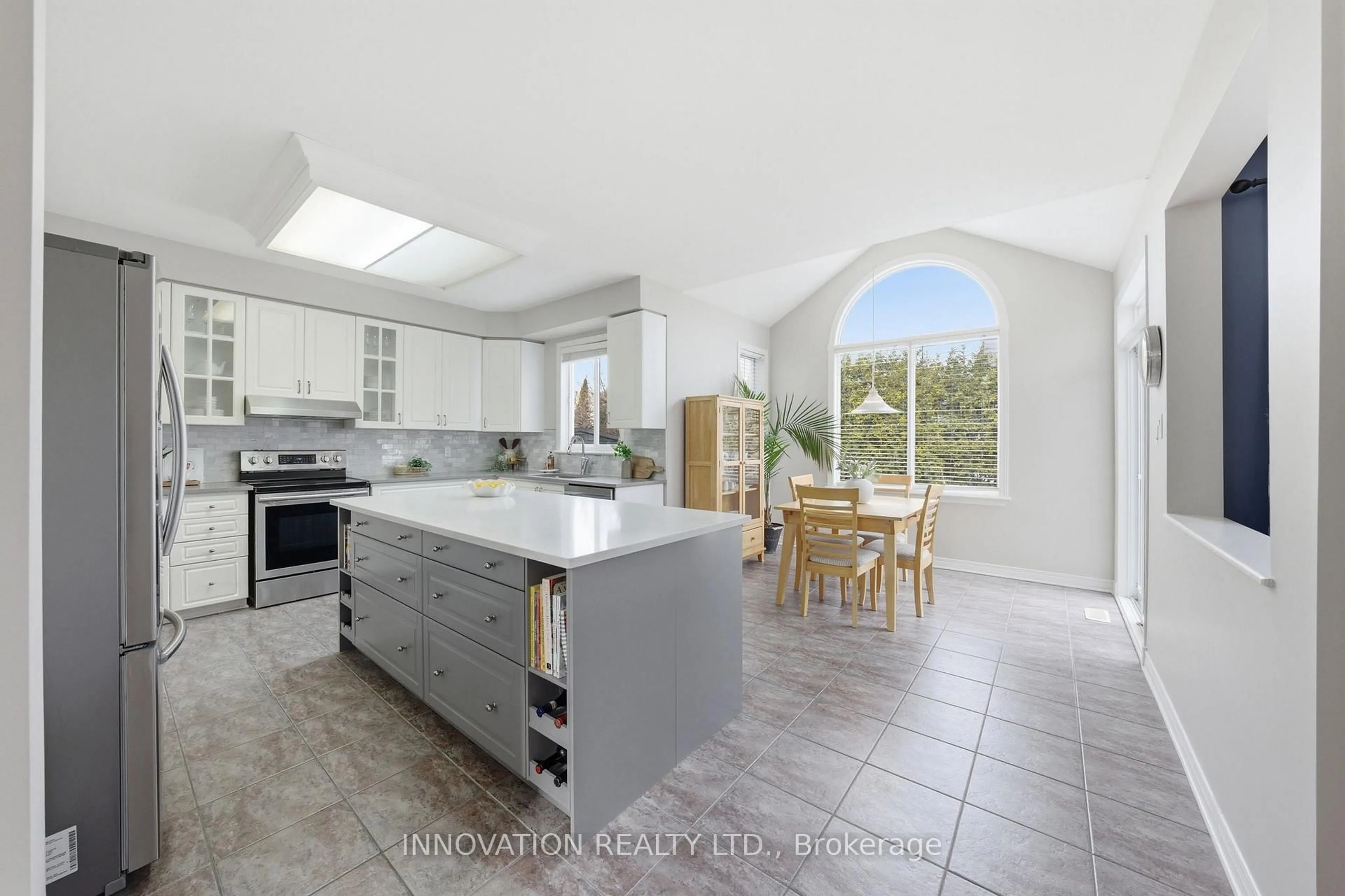 Open concept kitchen, ceramic/tile floor for 31 Greenhaven Cres, Stittsville Ontario K2S 2A4