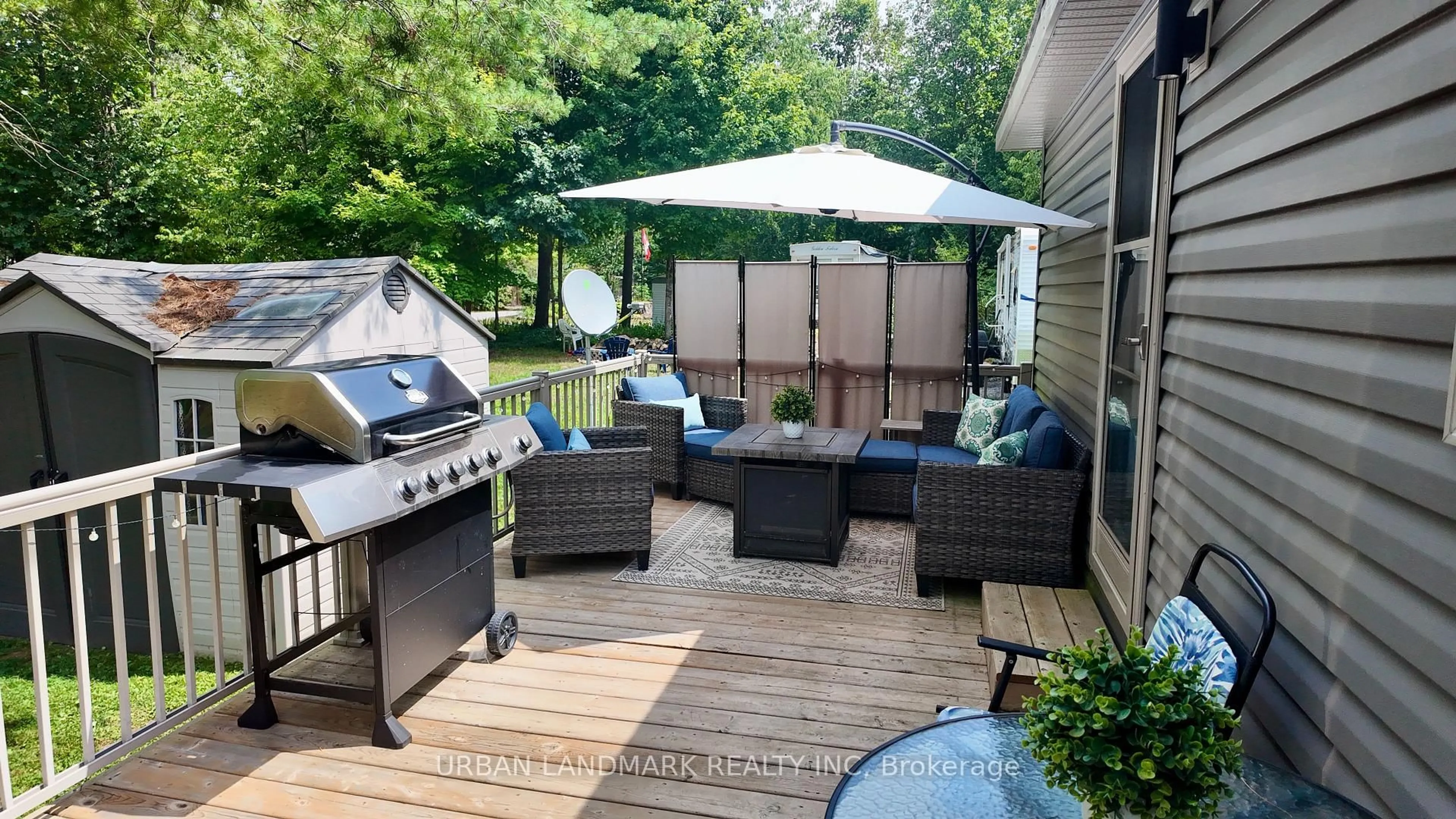 Patio, street for 2612 Victoria Rd, Kawartha Lakes Ontario K0M 2B0