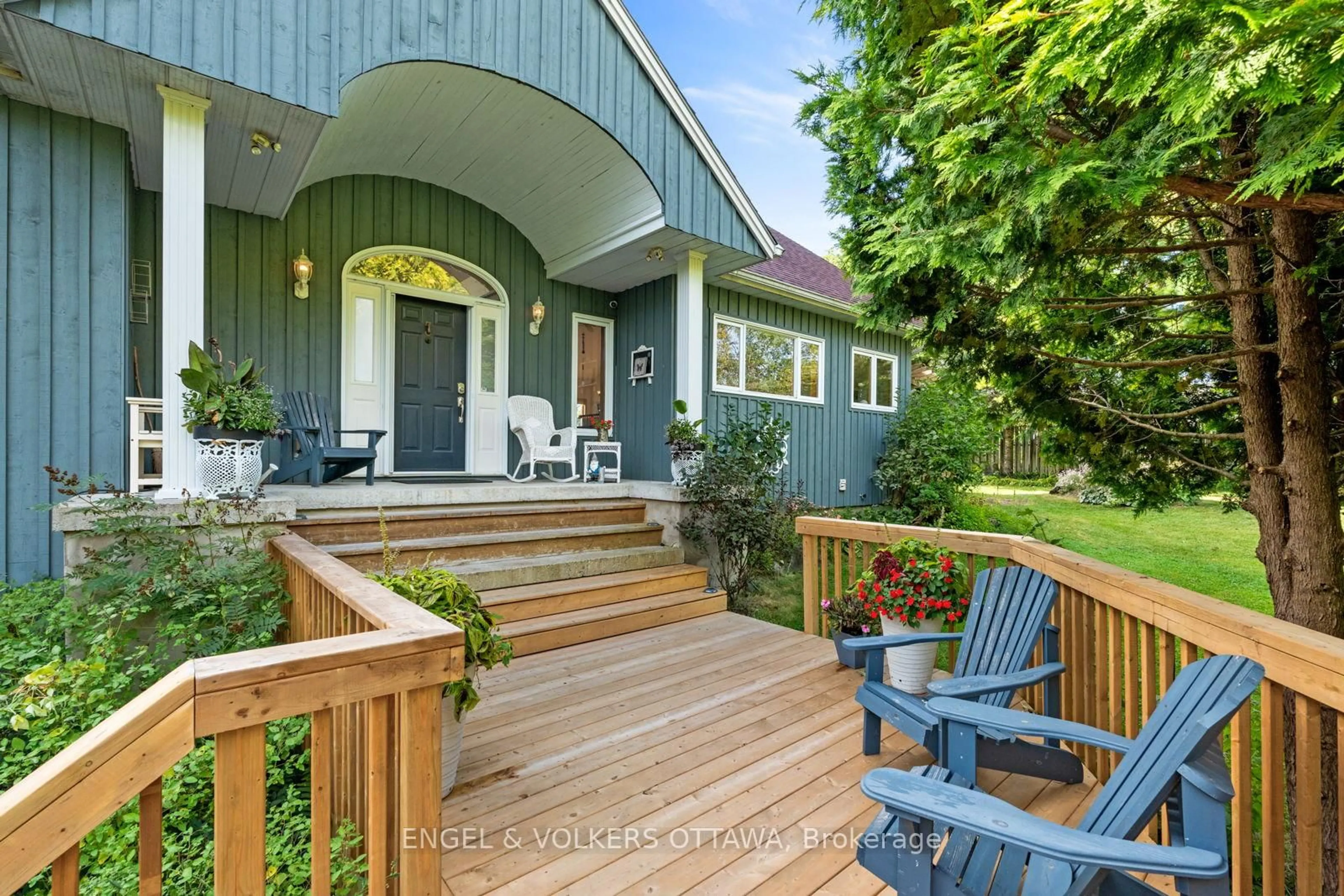 Patio, street for 70 Belmonte Lane, Rideau Lakes Ontario K0E 1N0