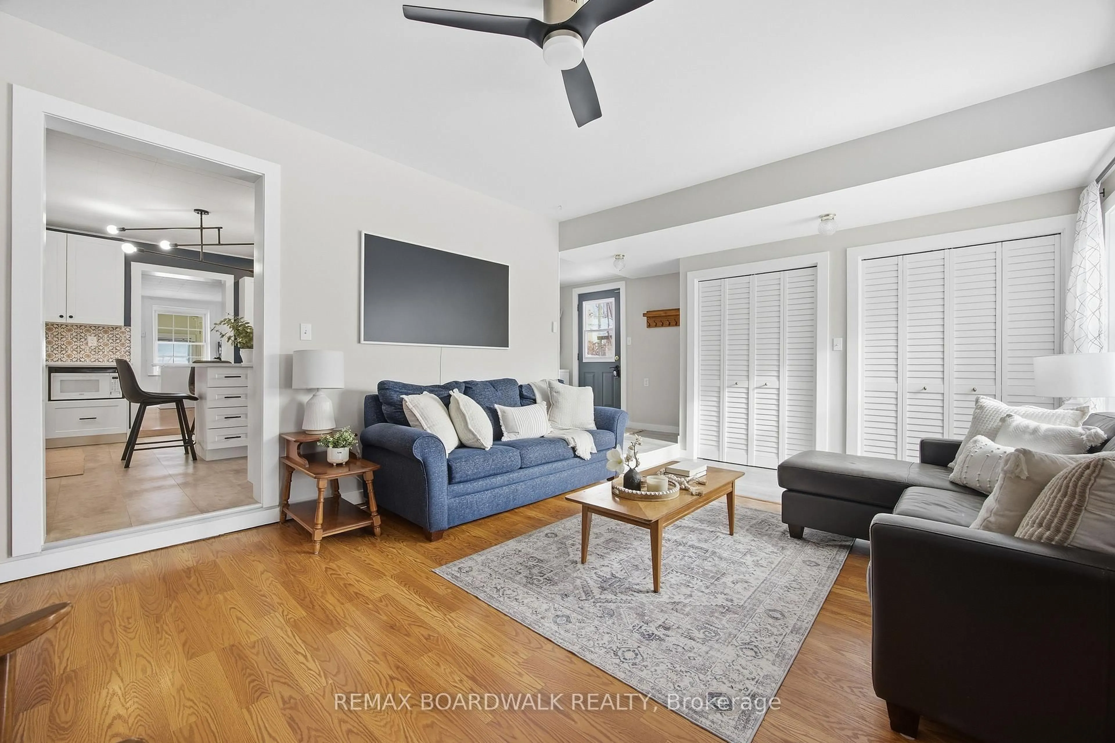 Living room with furniture, unknown for 32 Cockburn St, Perth Ontario K7H 2B2