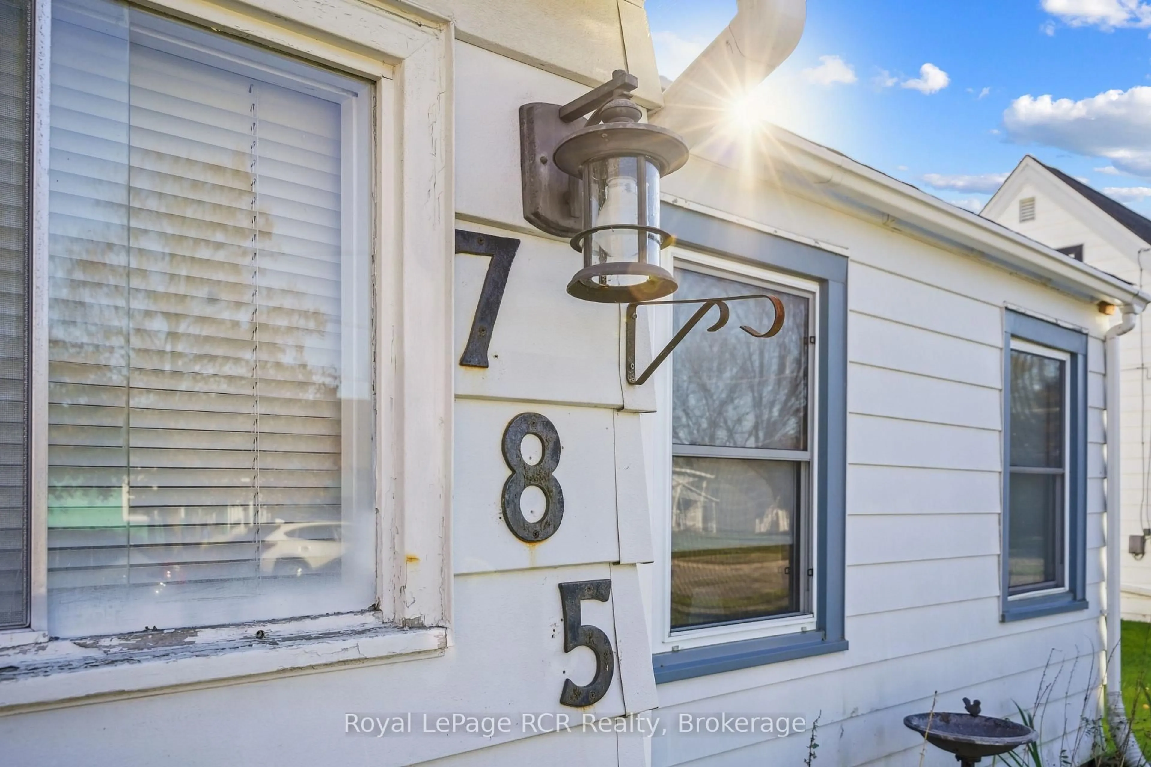 Unknown for 785 6th 'A' St, Owen Sound Ontario N4K 1G6