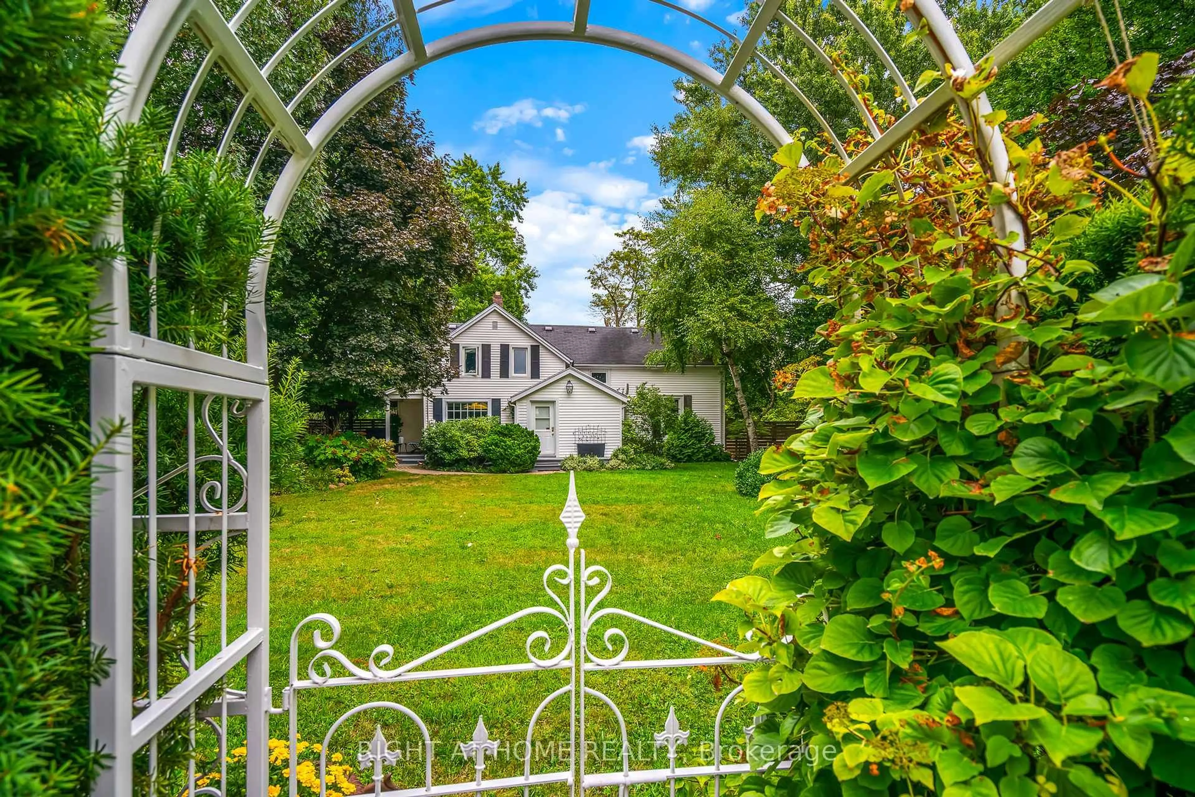 Unknown for 14894 Niagara River Pkwy, Niagara-on-the-Lake Ontario L0S 1J0