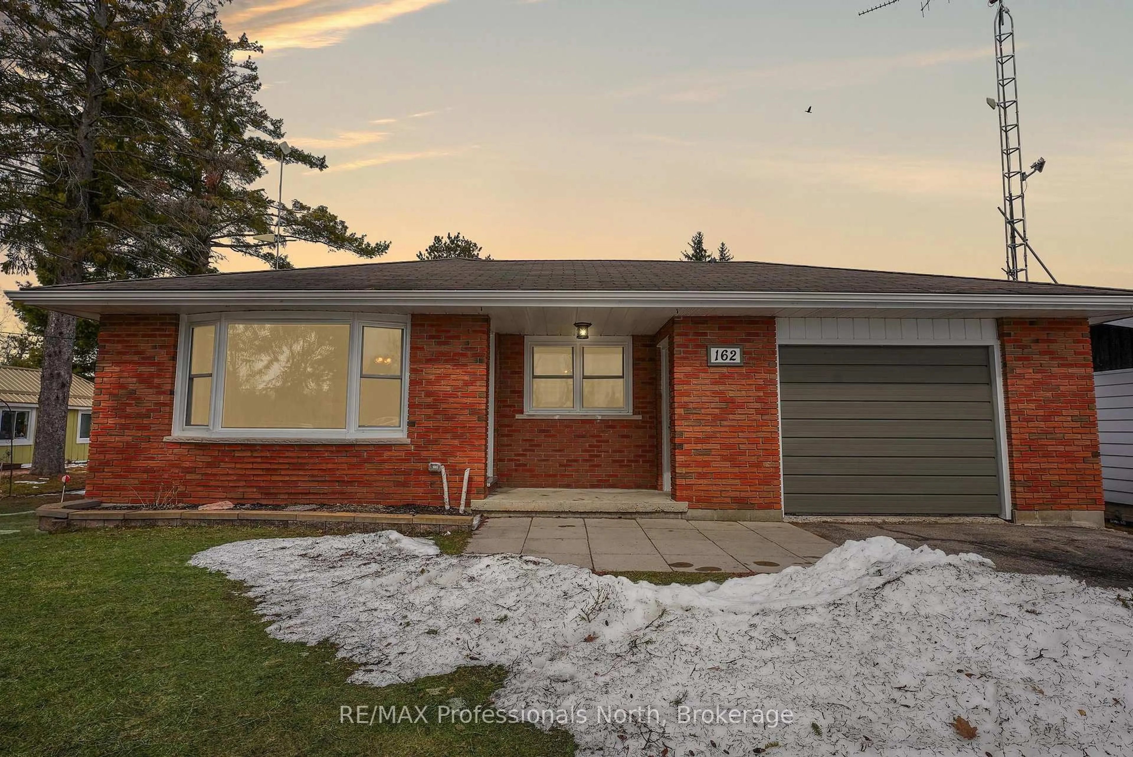 Home with brick exterior material, street for 162 Hillside Dr, Kawartha Lakes Ontario K0M 1C0