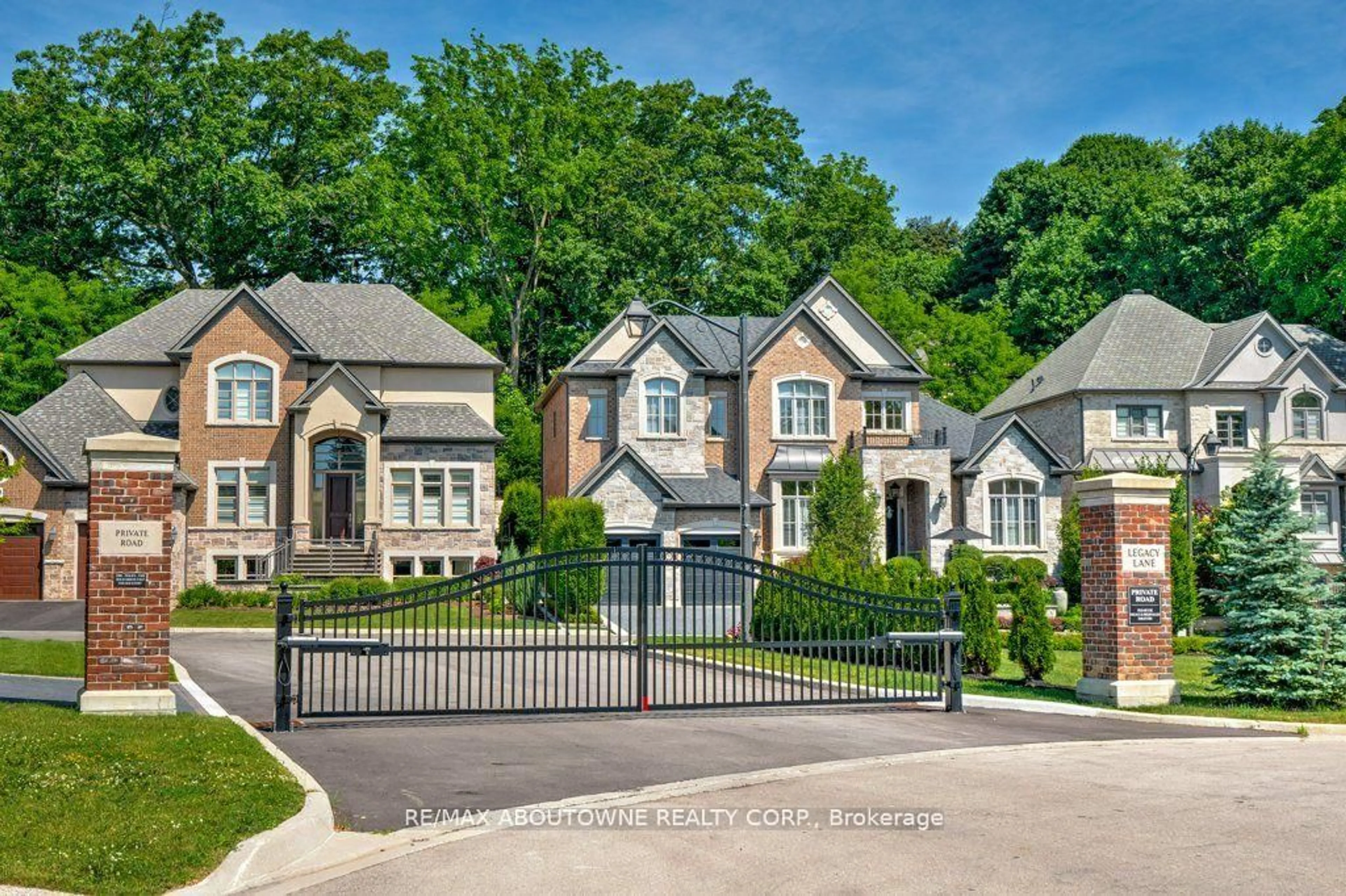 Home with brick exterior material, street for 47 Legacy Lane, Hamilton Ontario L9G 0G2